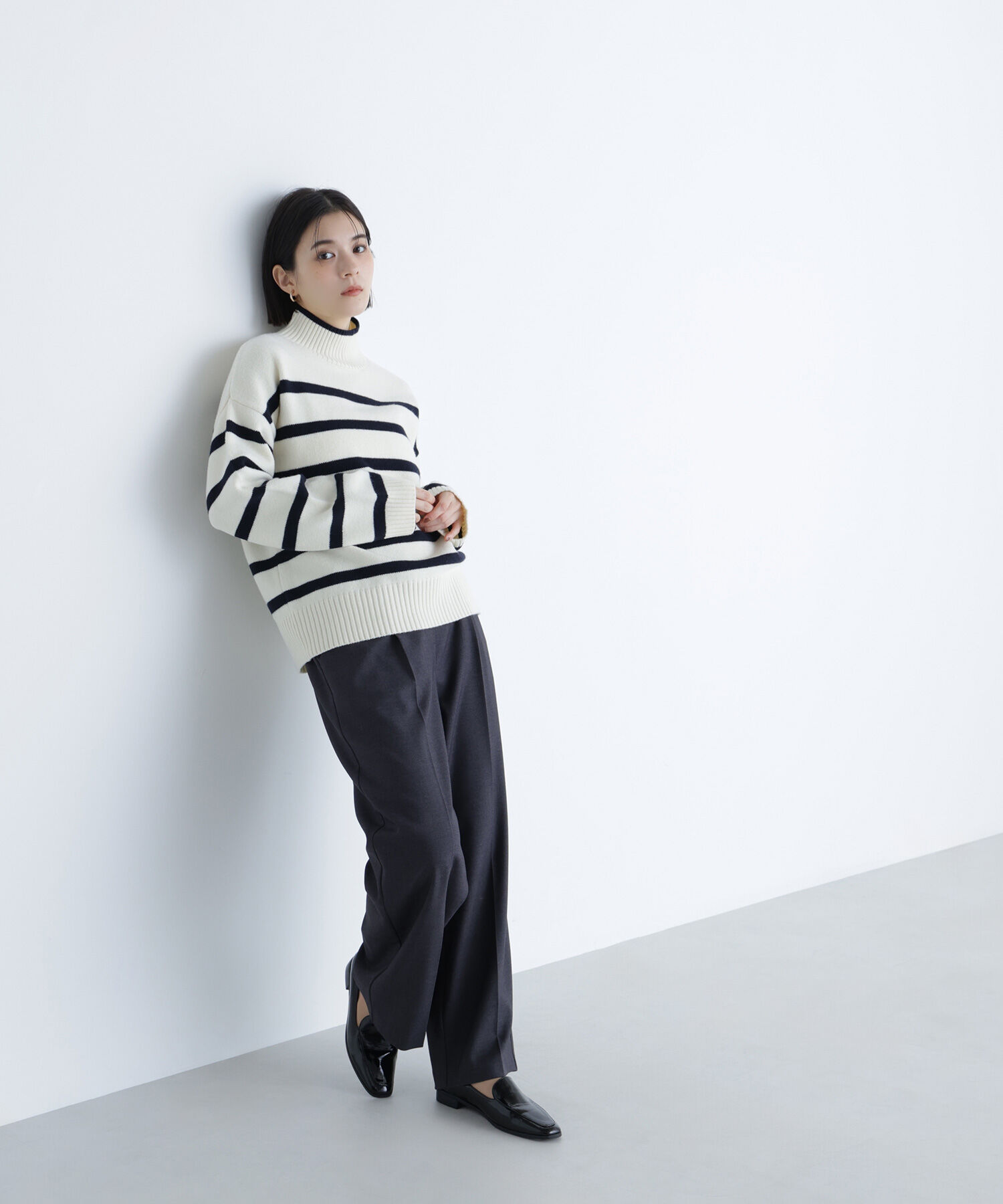  「バックボタンタートルニット」|ニット・セーター|