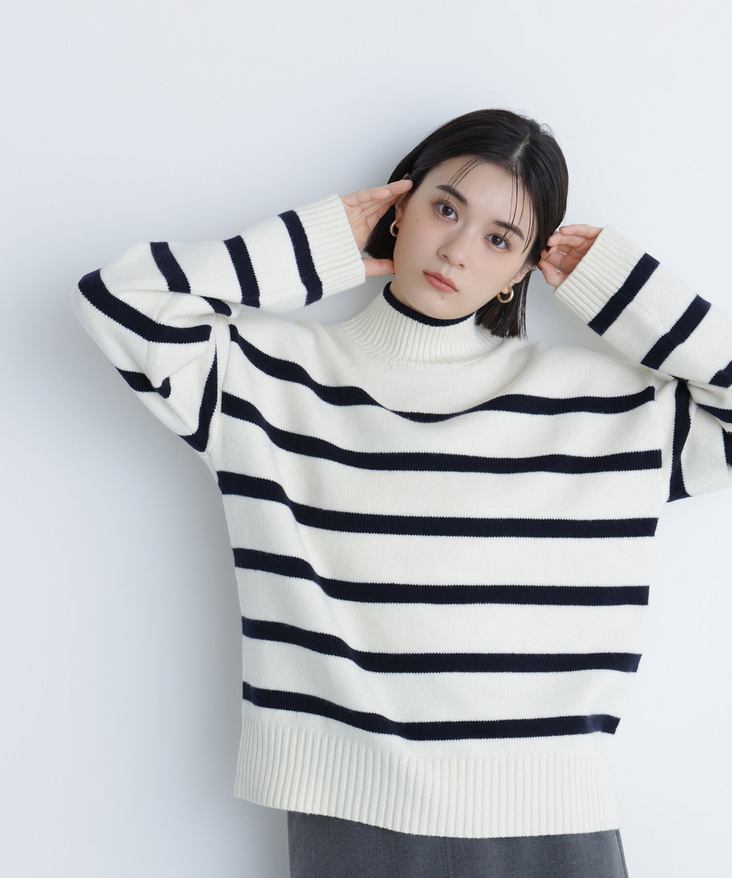  「バックボタンタートルニット」|ニット・セーター|