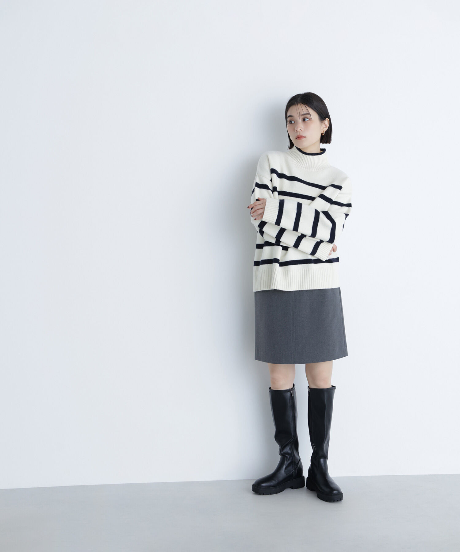  「バックボタンタートルニット」|ニット・セーター|