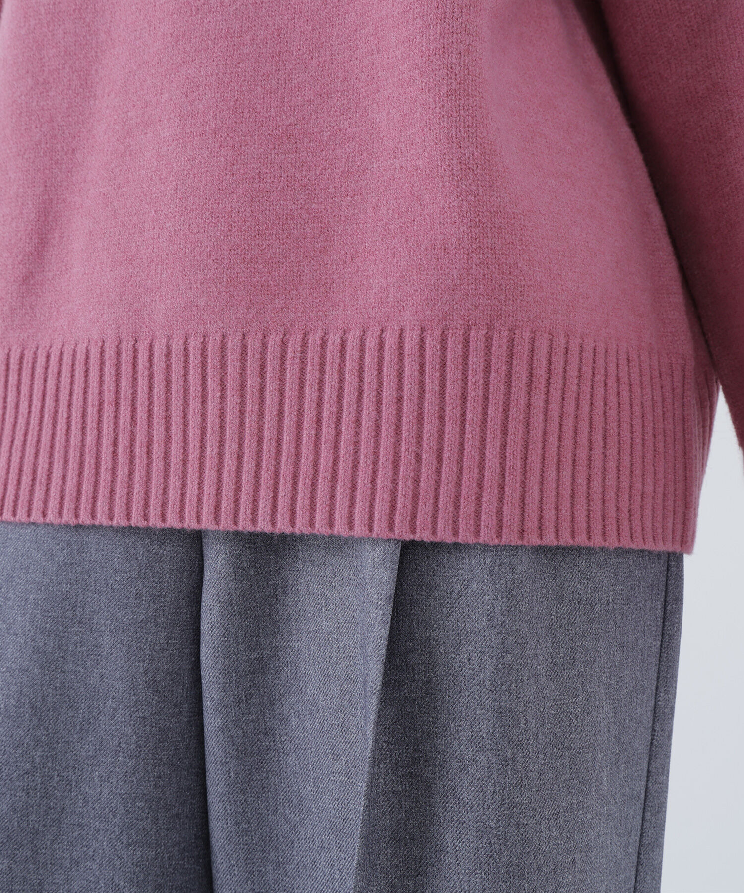  「バックボタンタートルニット」|ニット・セーター|