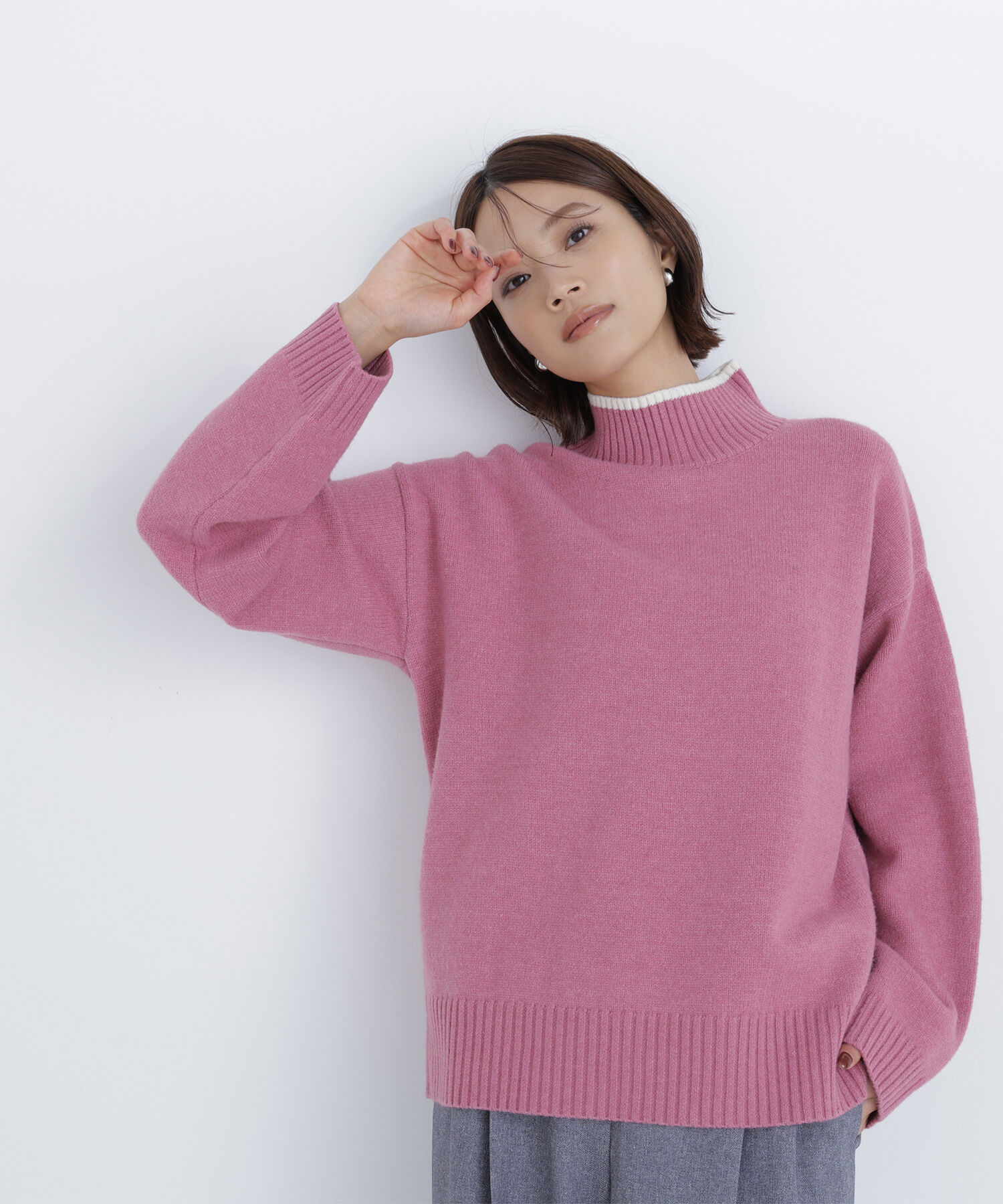  「バックボタンタートルニット」|ニット・セーター|