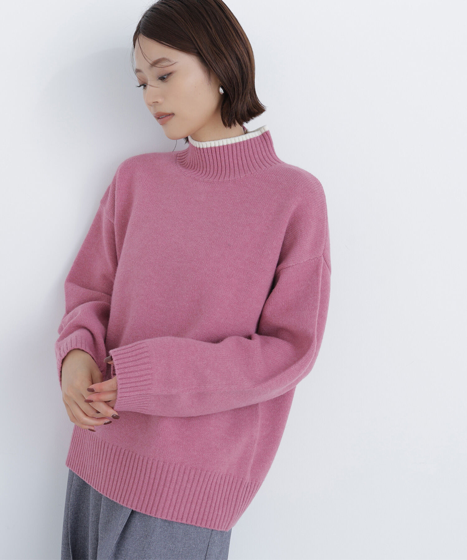  「バックボタンタートルニット」|ニット・セーター|