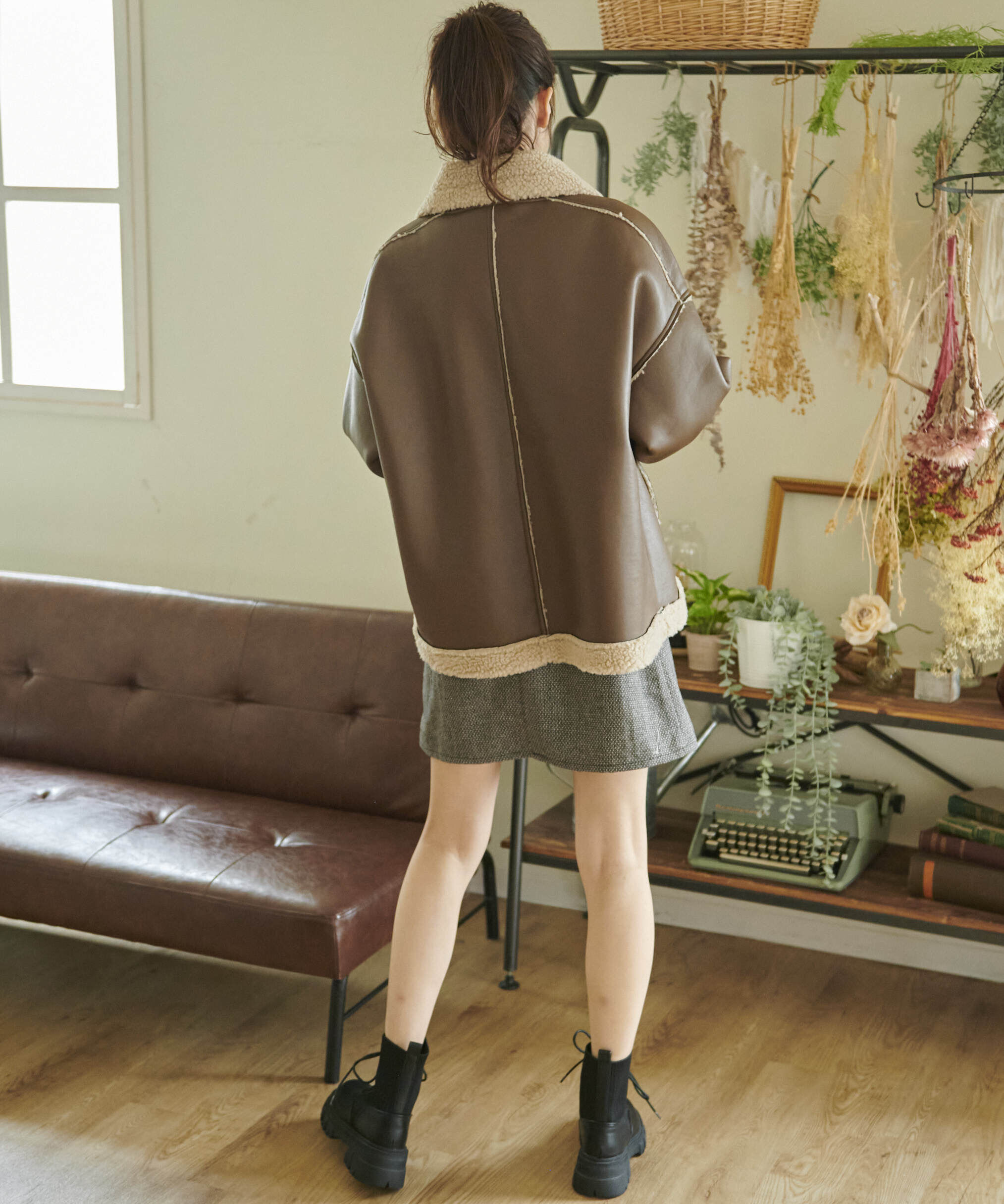  「フェイクレザーボンバージャケット」|ブルゾン・スタジャン|