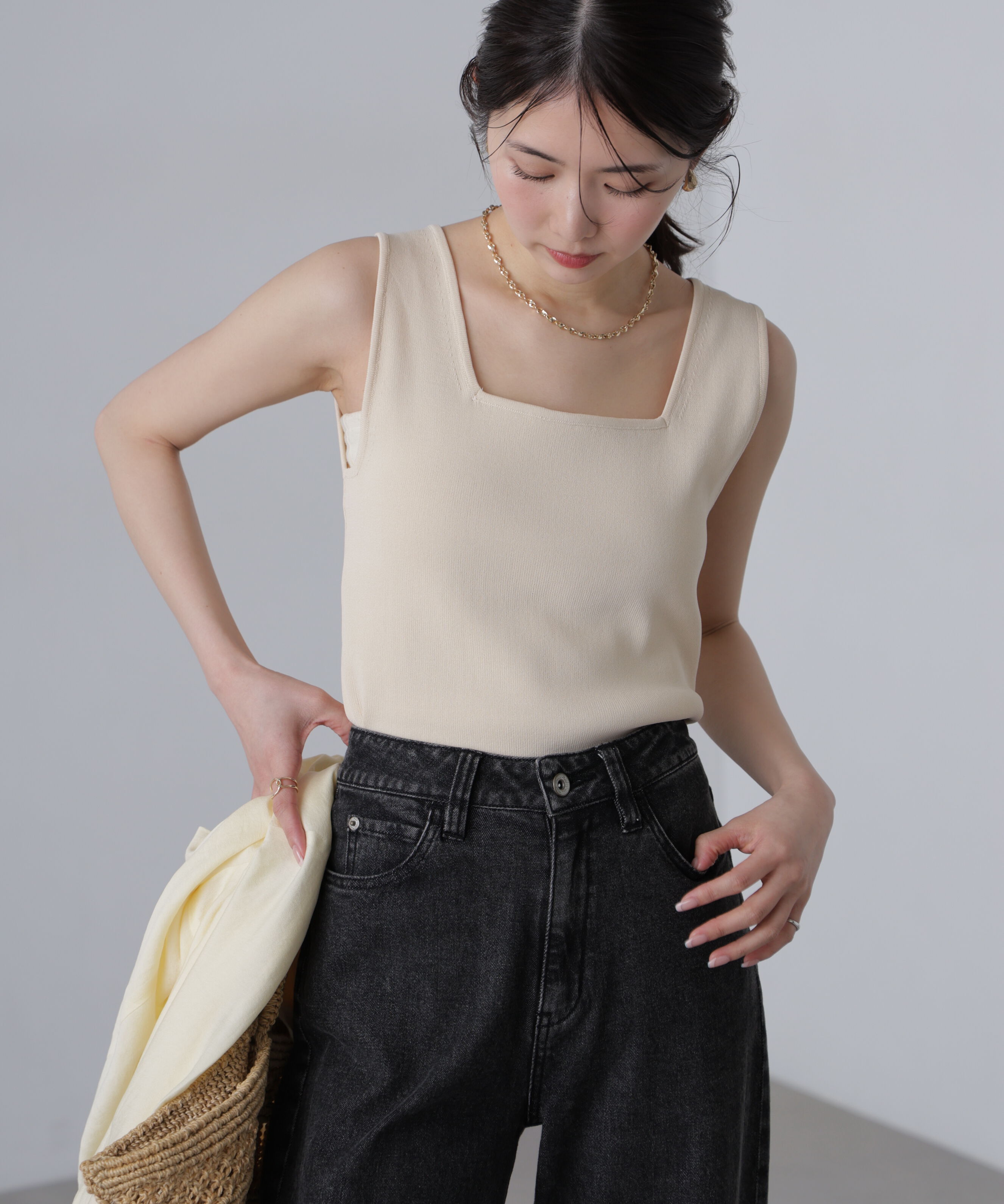  「〈洗える〉マシンウォッシャブル総針スクエアネックタンクニット」|ニット・セーター|