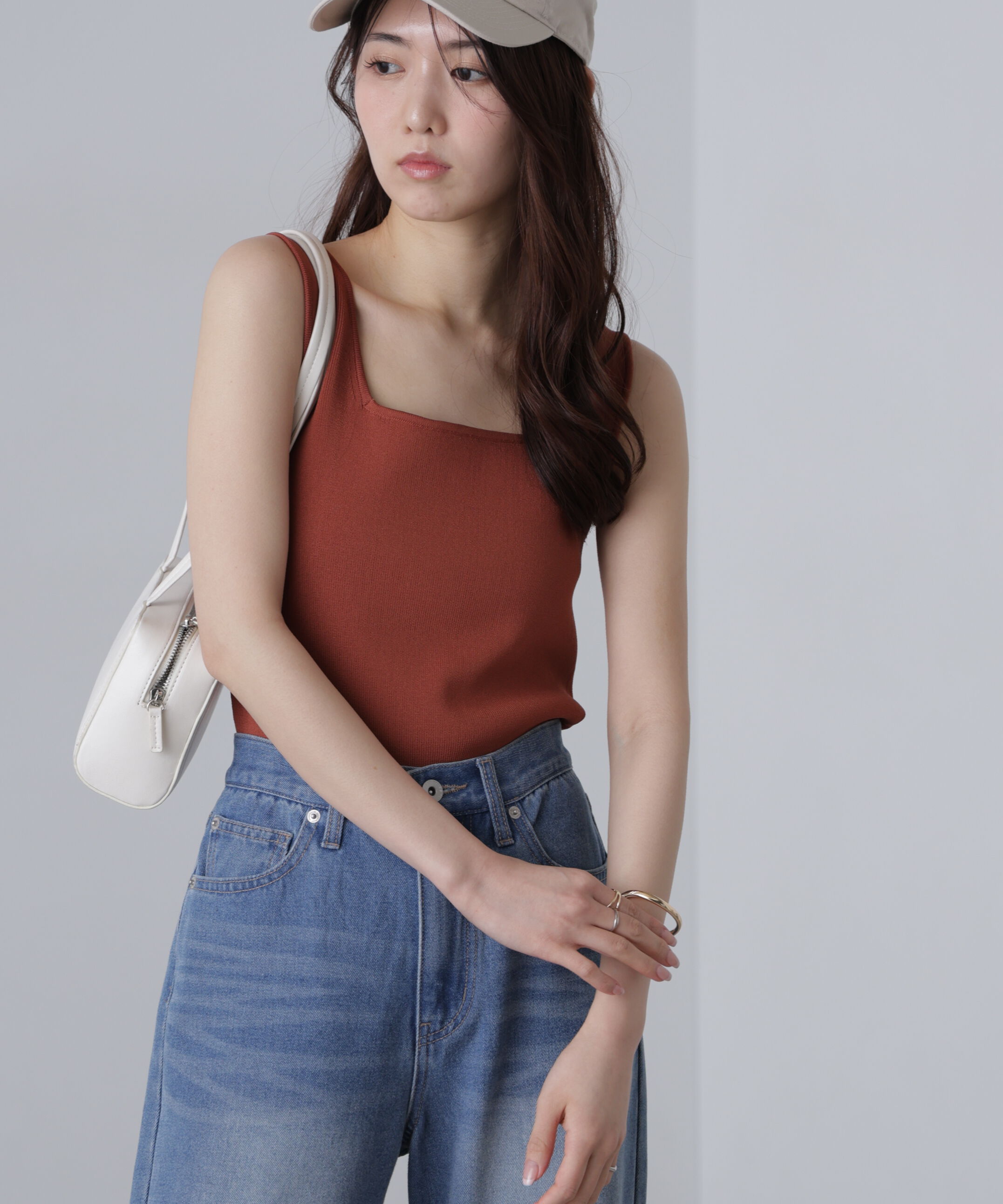  「〈洗える〉マシンウォッシャブル総針スクエアネックタンクニット」|ニット・セーター|