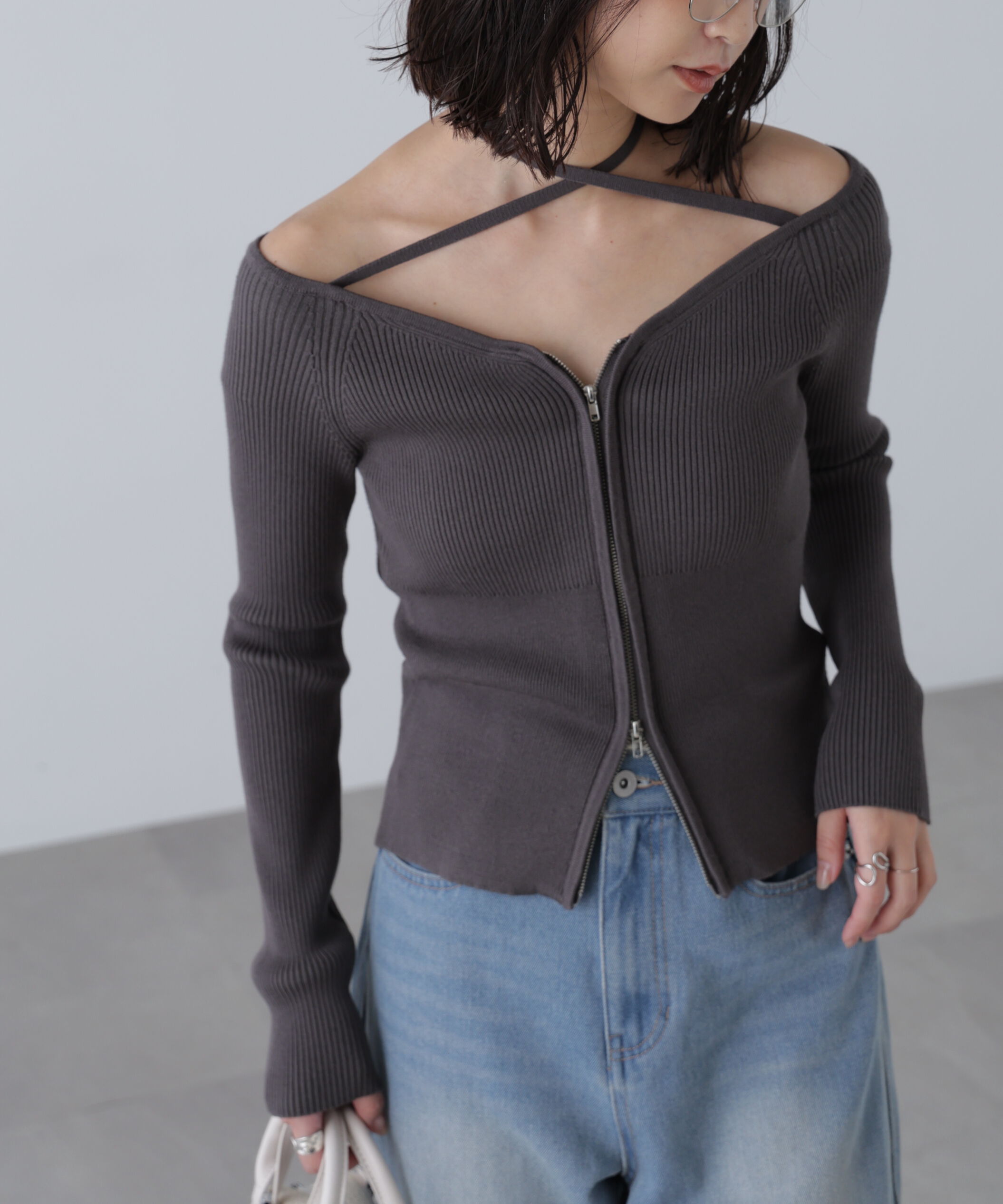  「ジップアップオフショルダーリブニット」|ニット・セーター|