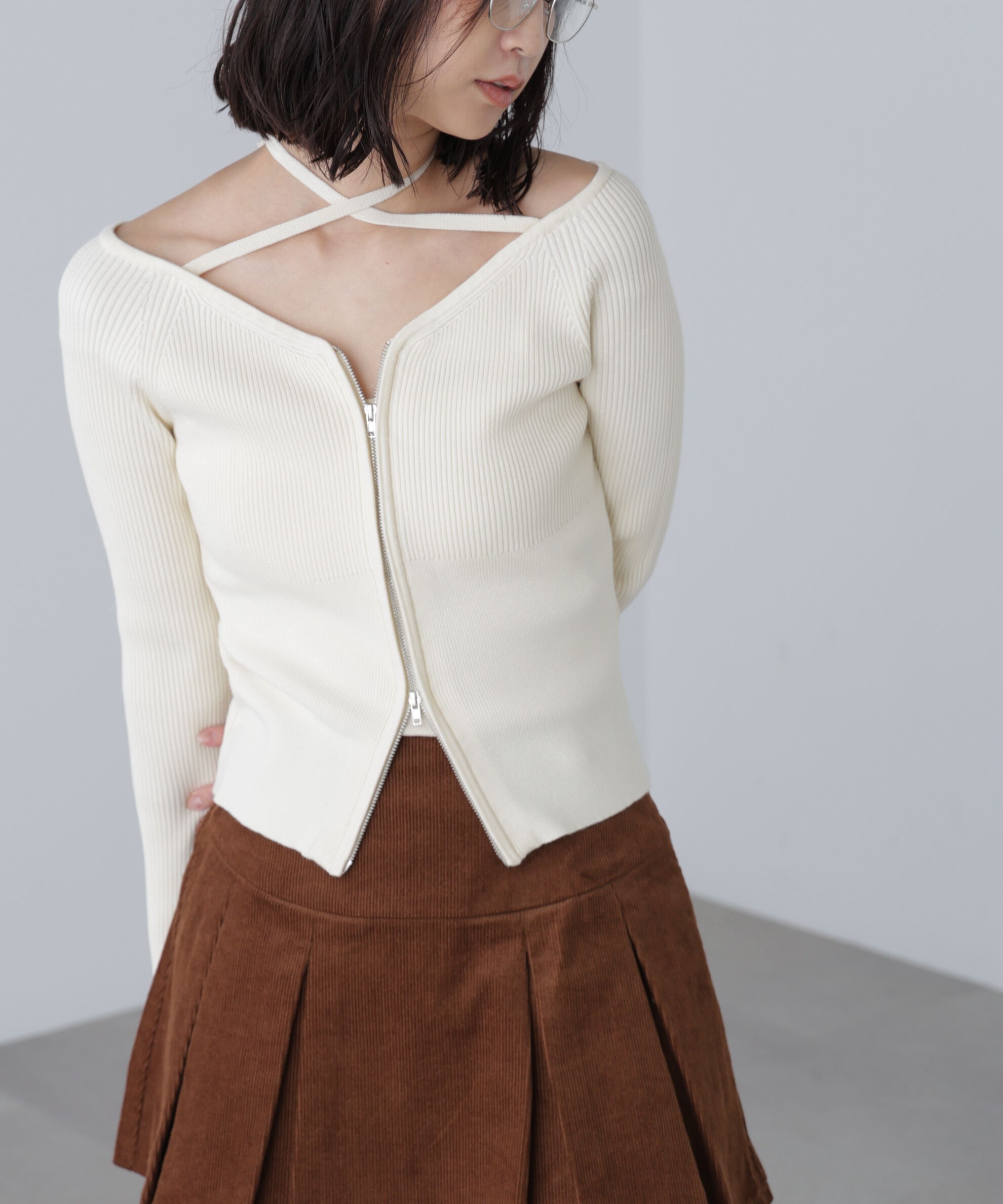  「ジップアップオフショルダーリブニット」|ニット・セーター|