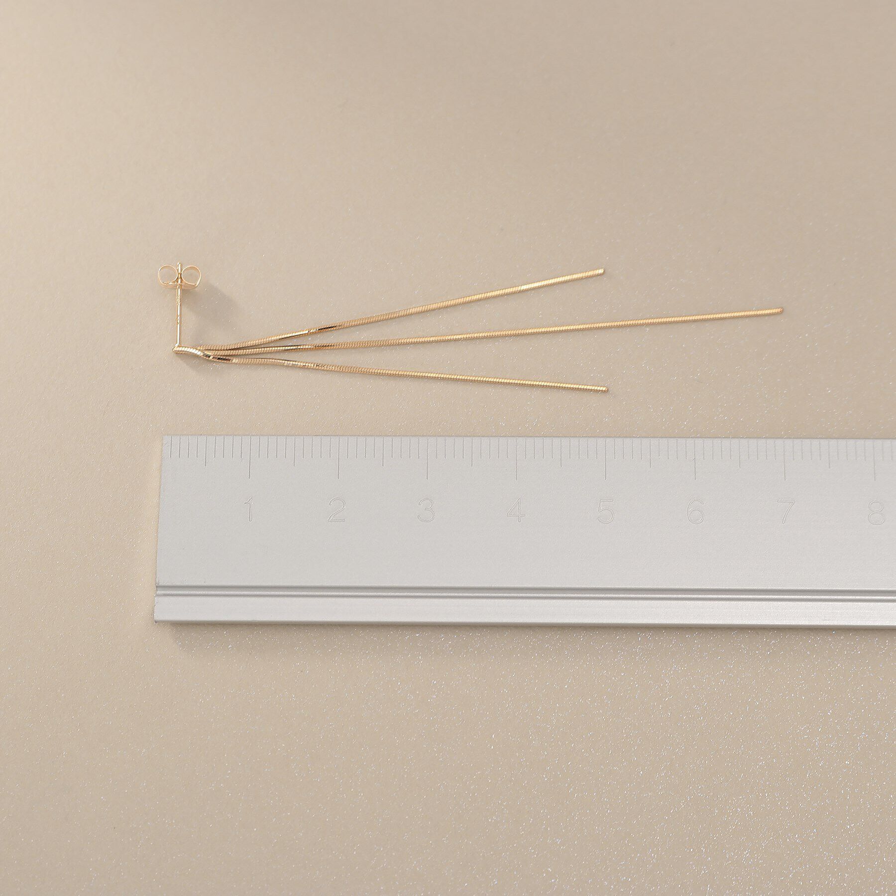 COCOSHNIK「K10コンパクトチェーン フリンジ スタッドピアス」|ピアス|