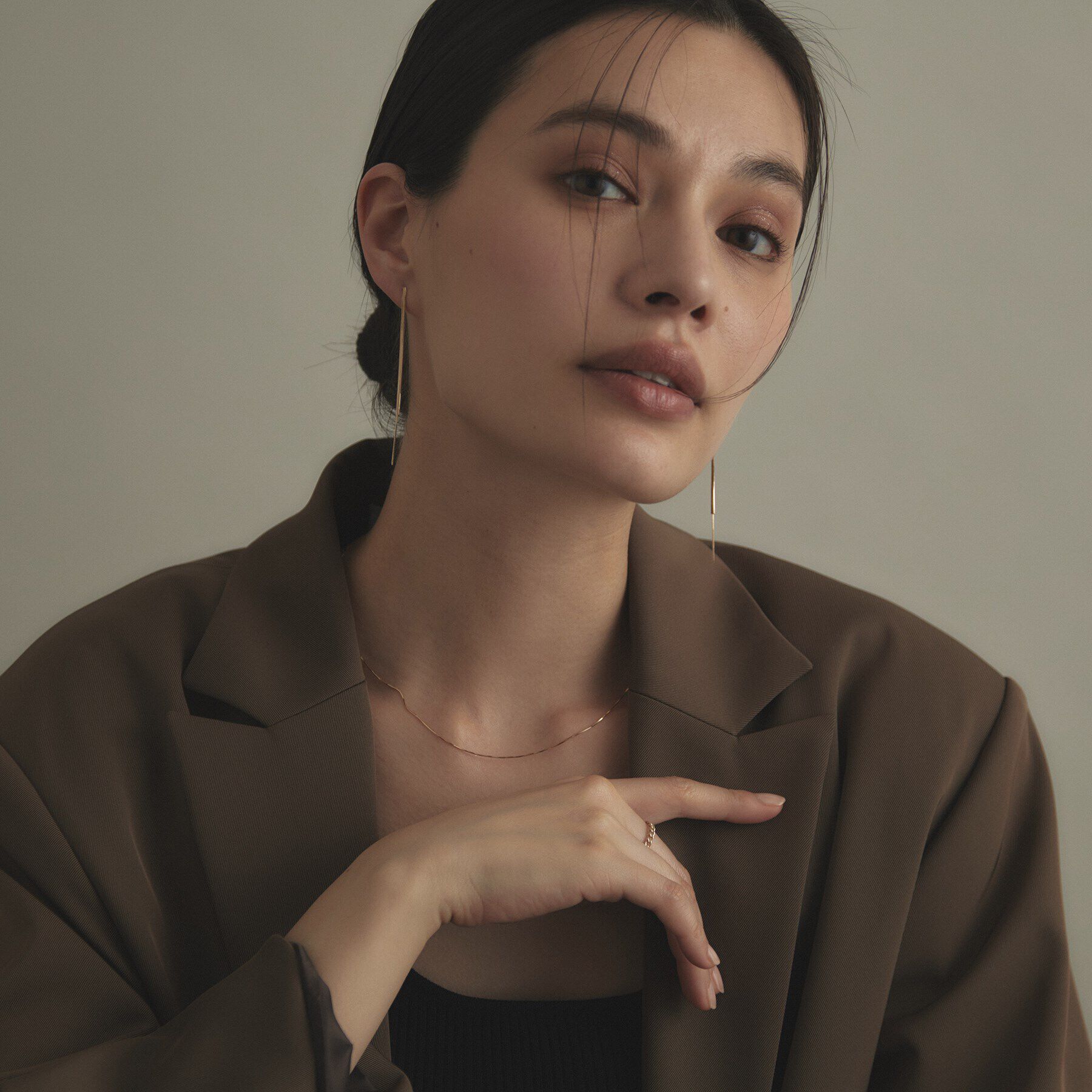 COCOSHNIK「K10コンパクトチェーン フリンジ スタッドピアス」|ピアス|