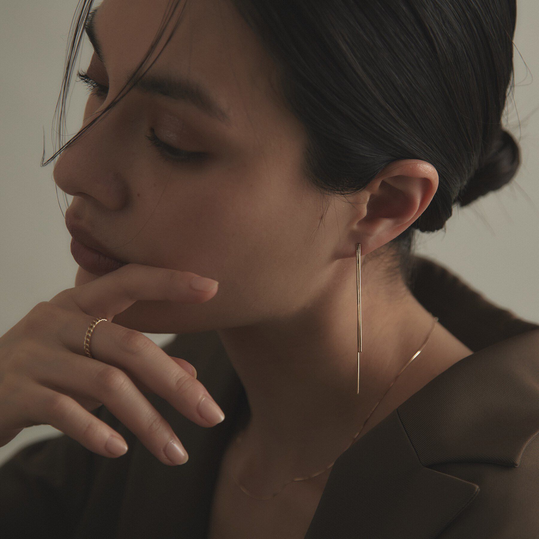 COCOSHNIK「K10コンパクトチェーン フリンジ スタッドピアス」|ピアス|