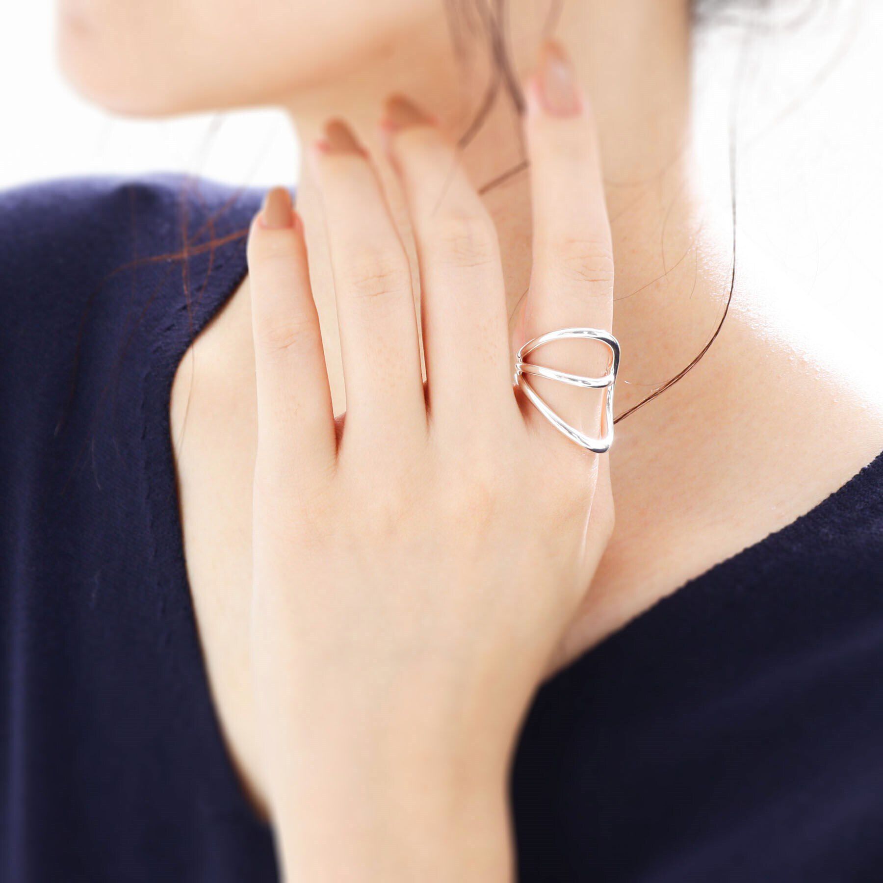 COCOSHNIK ONKITSCH「シルバー リングイヤーカフ ワイドハング」|リング|