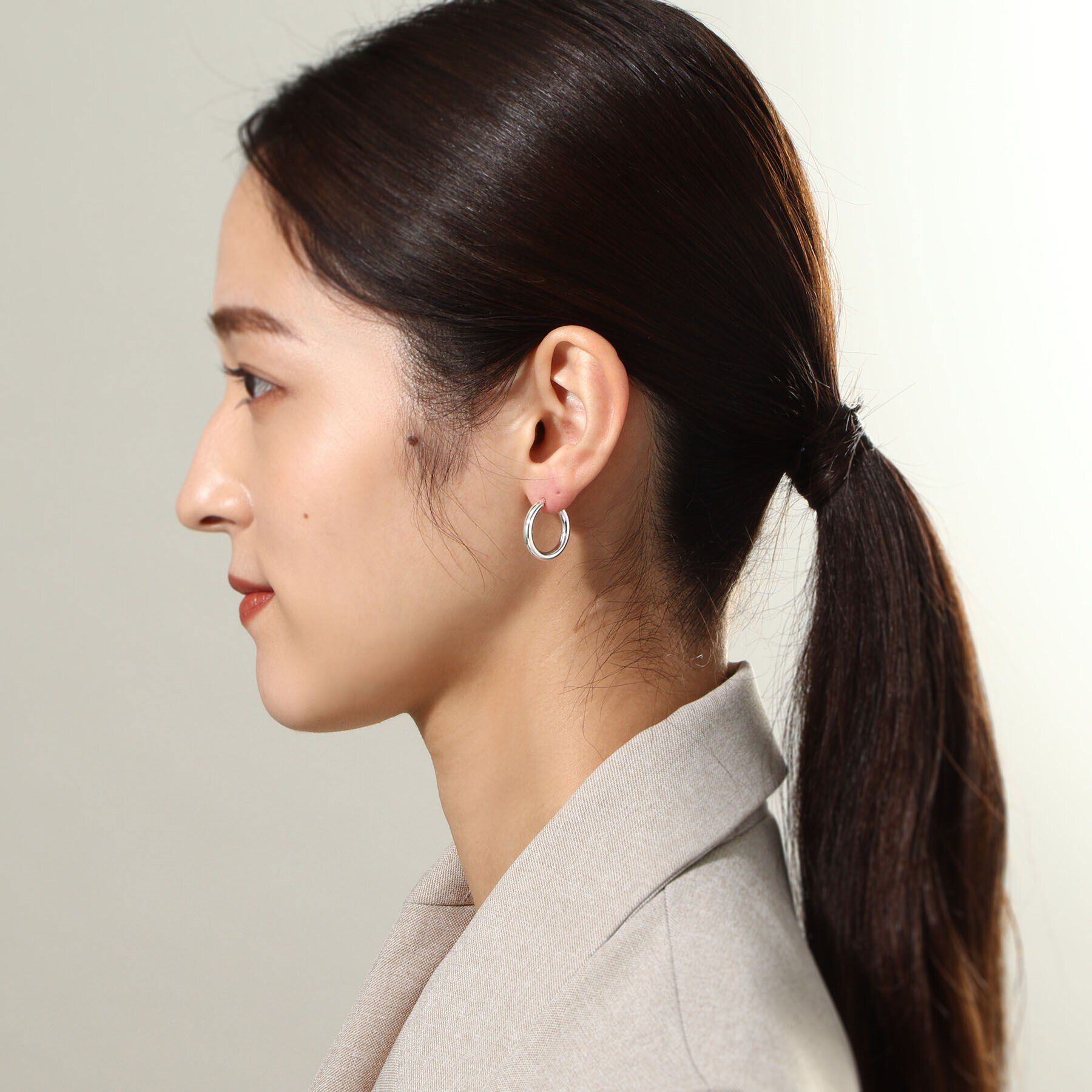 COCOSHNIK ONKITSCH「シルバー ホロウ フープピアスＳ」|ピアス|