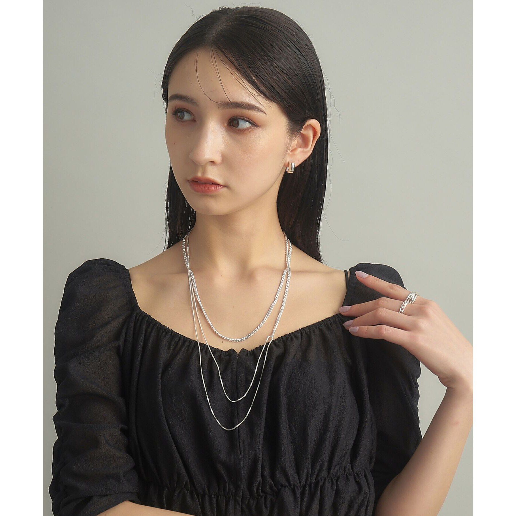 COCOSHNIK ONKITSCH「シルバー スモールフープ スロープカットピアス」|ピアス|