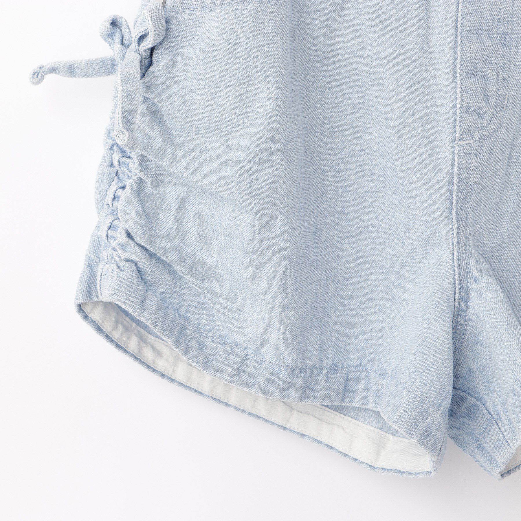 SHOO･LA･RUE「【100-150cm】シャーリングがポイント ケミカルデニムショートパンツ」|キュロット|