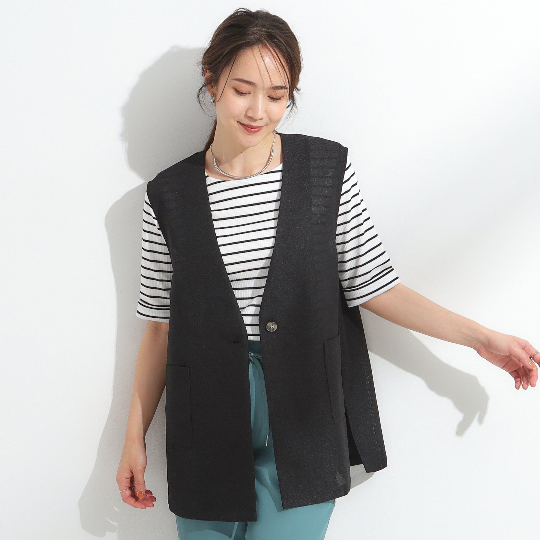 SHOO･LA･RUE「【S-LL】夏のレイヤードコーデに さらりと着られるメッシュジレ」|ベスト・ジレ|