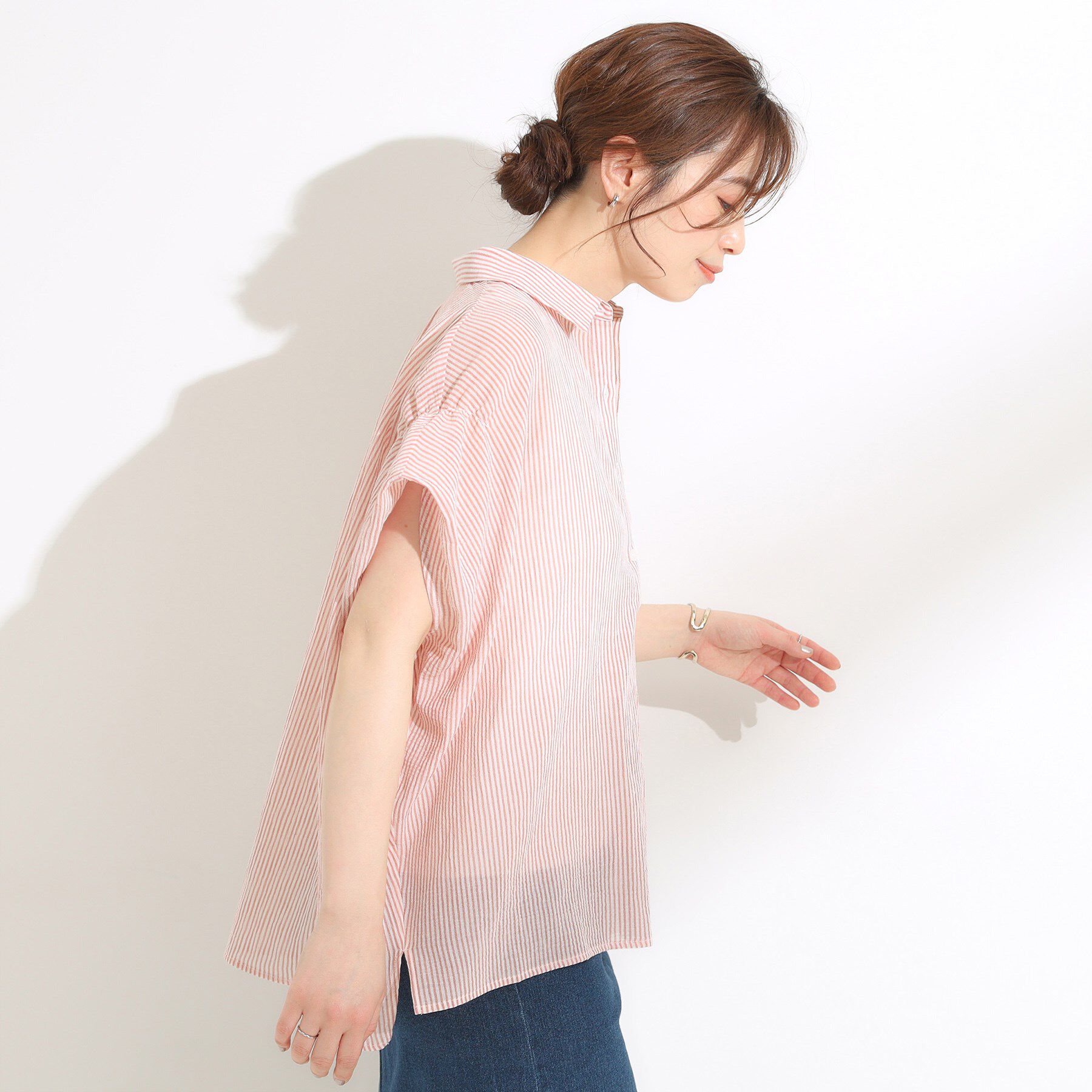 SHOO･LA･RUE「【S-LL】さらシャリコットン 上品なシアー感のフロントボタンシャツ」|シャツ・ブラウス|