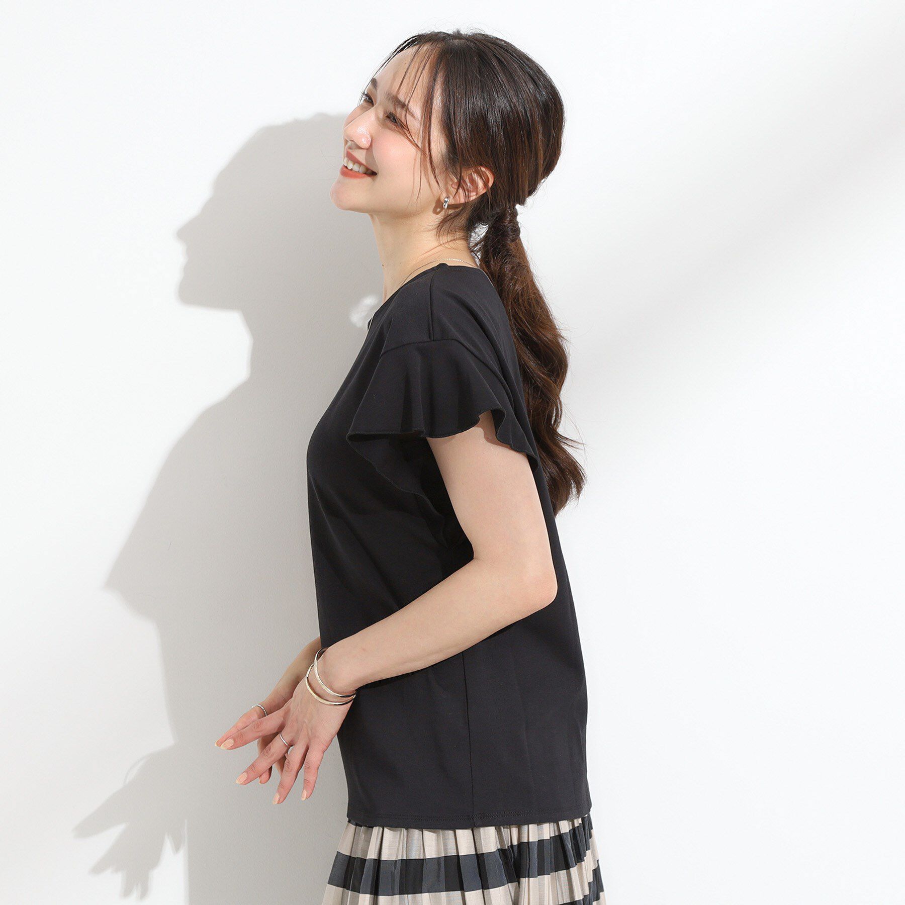 SHOO･LA･RUE「【汗ジミ防止/ひんやり/UV】フリルスリーブTシャツ」|Tシャツ・カットソー|