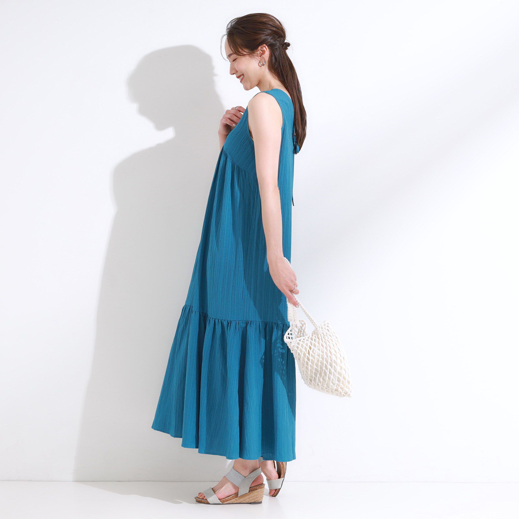 SHOO･LA･RUE「【S-LL】後ろ姿も抜かりなく 1枚でサマ見え ティアードワンピース」|ワンピース|