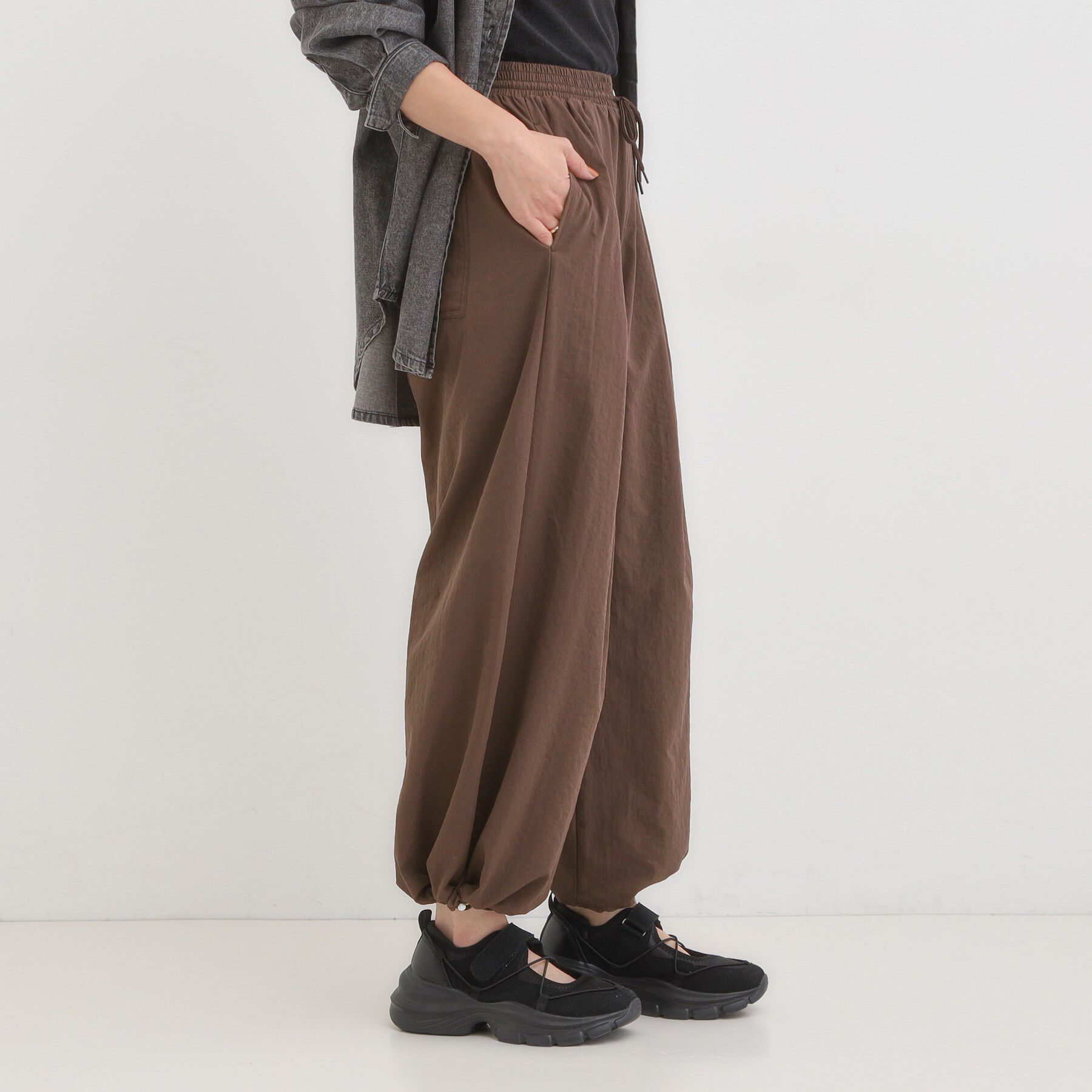 SHOO･LA･RUE「【2WAY/S-LL】シルエット変化を楽しめる ドロスト ワイドカーブパンツ」|その他|