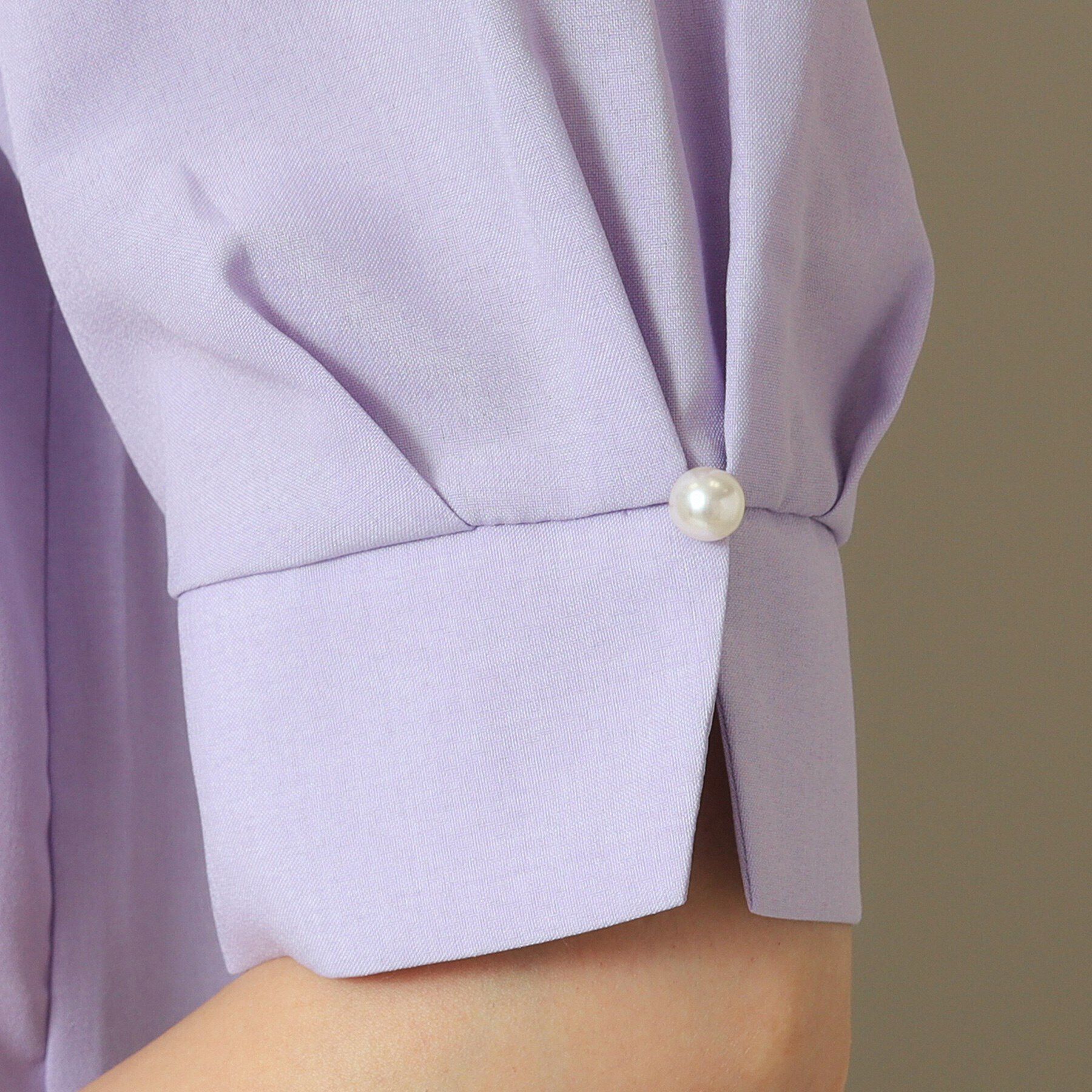 ITS&rsquo;DEMO「【UVカット／吸水速乾／冷感／マシンウォッシャブル】麻調合繊袖パール調ブラウス」|シャツ・ブラウス|