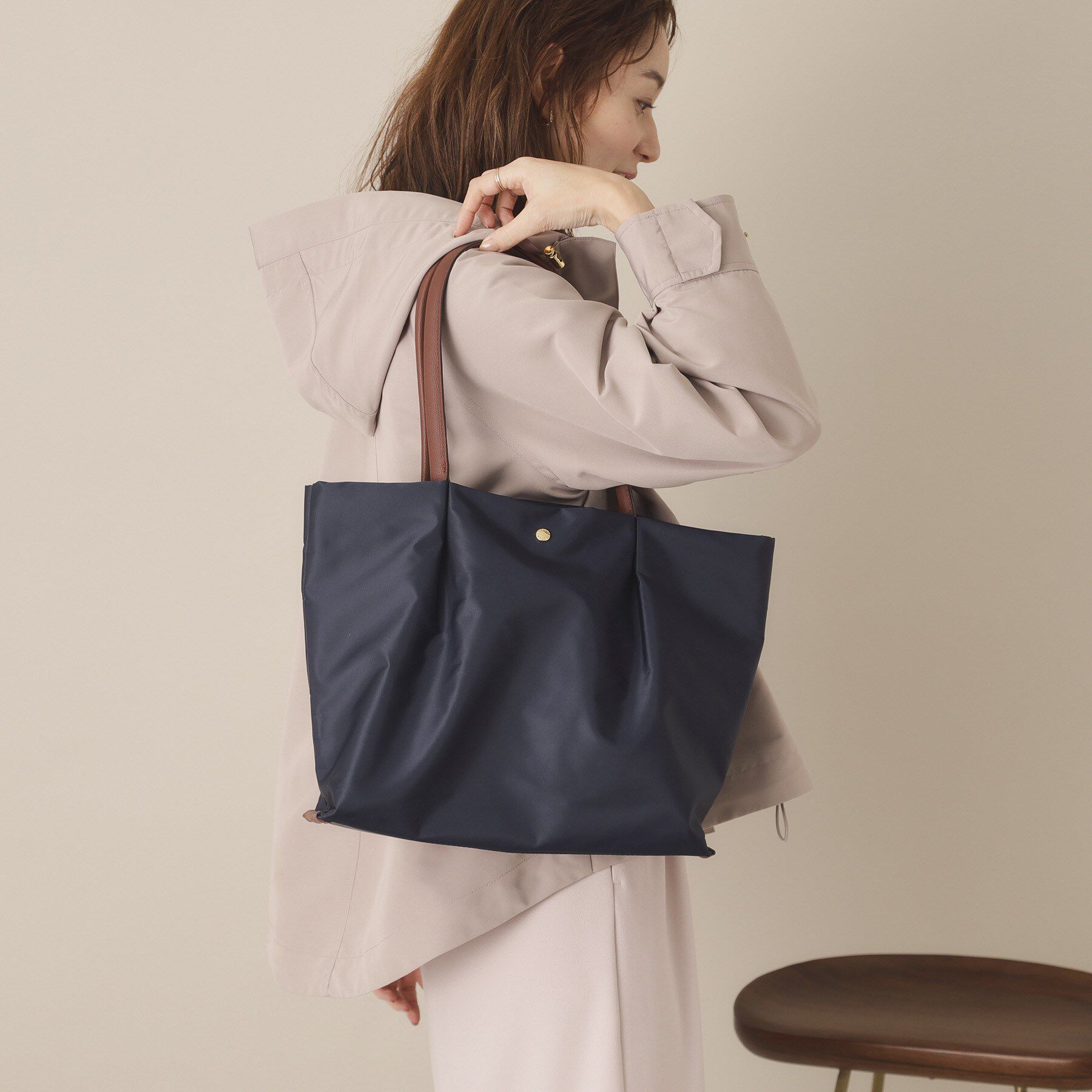 ITS&rsquo;DEMO「【通勤】肩楽PC収納A4トート」|トートバッグ|ネイビー(094)