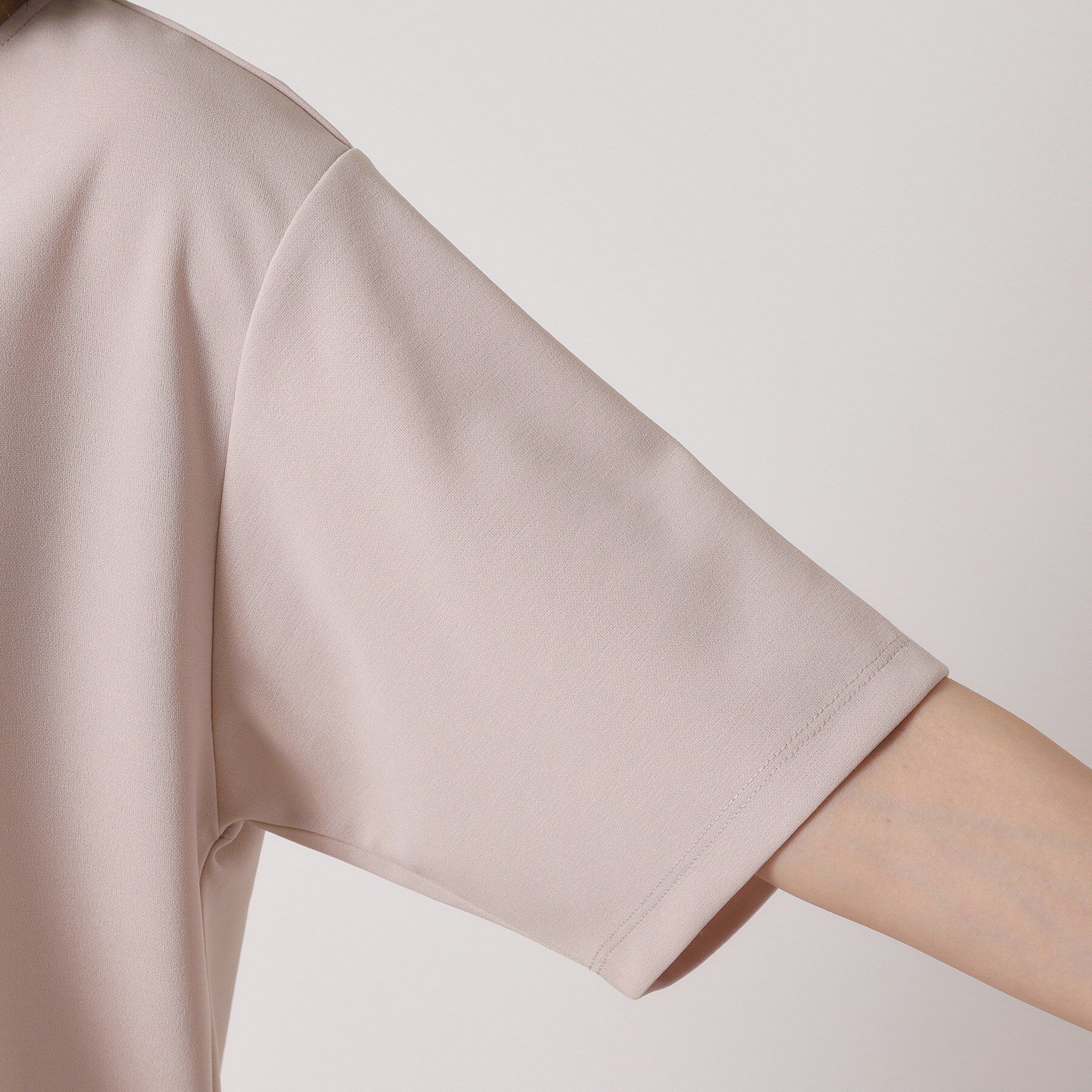 ITS&rsquo;DEMO「【接触冷感／洗濯機OK】カットジョーゼットTシャツ」|シャツ・ブラウス|