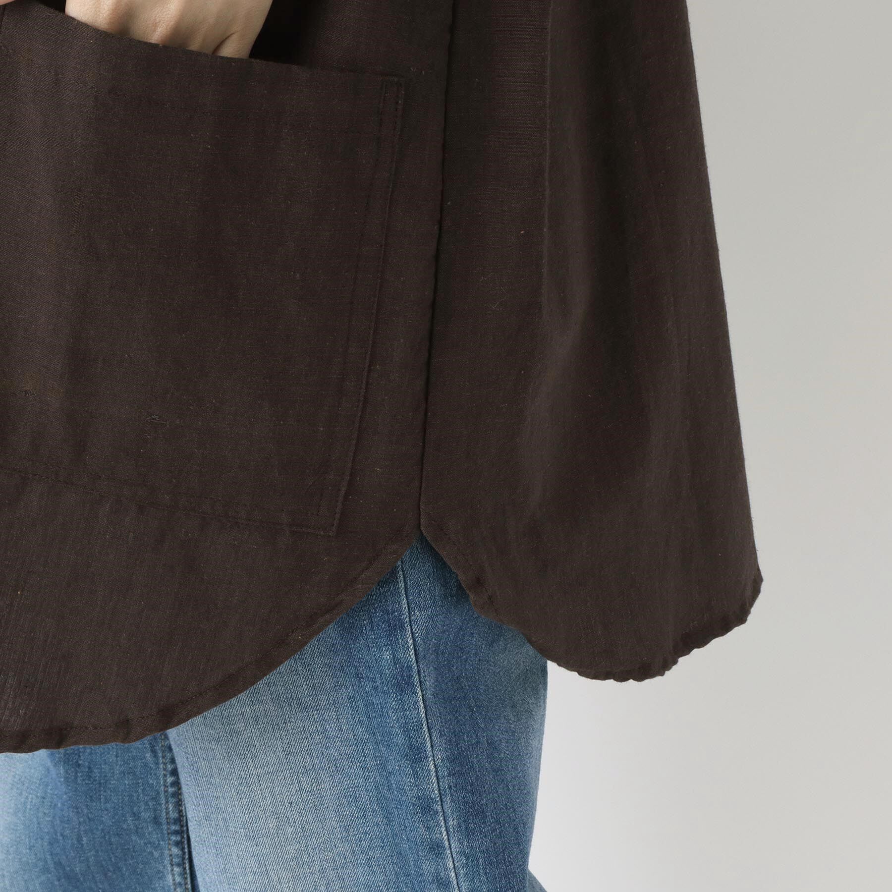 212 KITCHEN STORE「シャンブリック 花びらリブ袖かっぽうぎ BK」|食器・キッチングッズ|