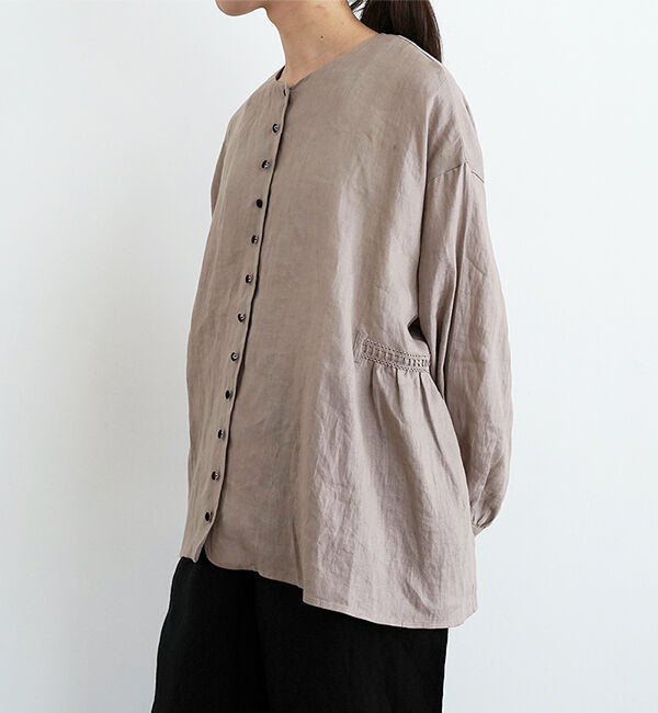 オオカミとフクロウ「オオカミとこもれびのホワイトリリー」|シャツ・ブラウス|