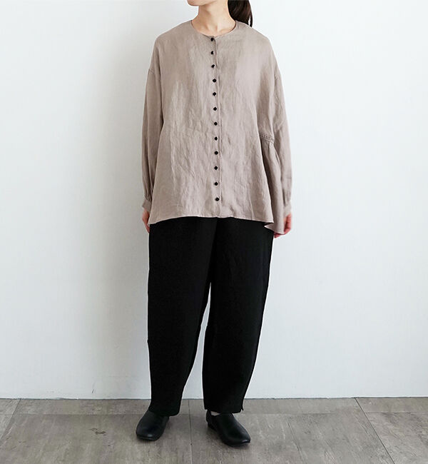 オオカミとフクロウ「オオカミとこもれびのホワイトリリー」|シャツ・ブラウス|