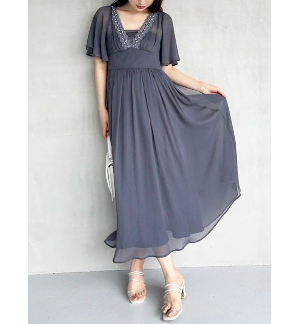 MERCURYDUO「深Vビジューフレアワンピース」|ワンピース|チャコールグレー