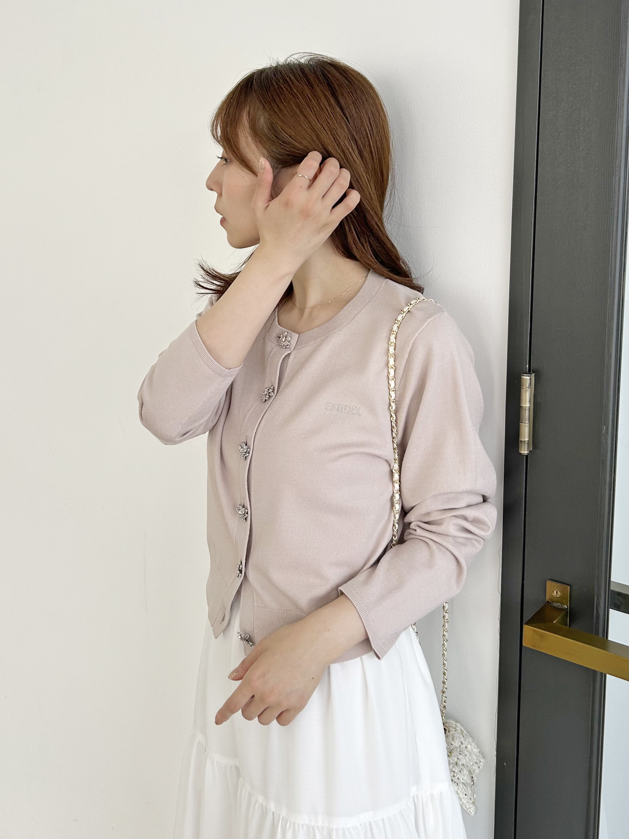 SNIDEL「【FLOWER COLLECTION】ビジューボタンニットカーディガン」|カーディガン|