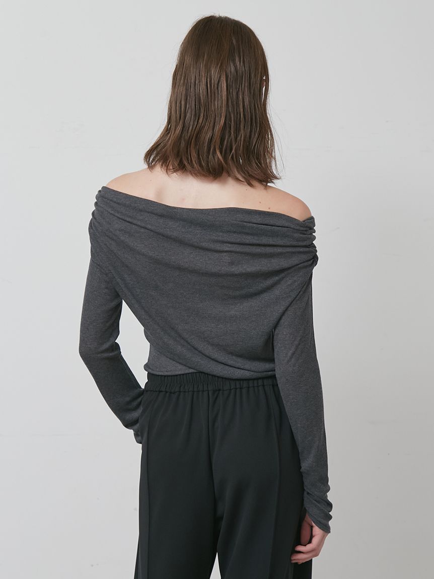 styling/「オフショルダーカットトップス」|Tシャツ・カットソー|