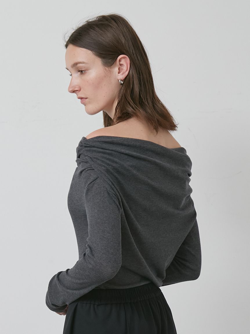 styling/「オフショルダーカットトップス」|Tシャツ・カットソー|