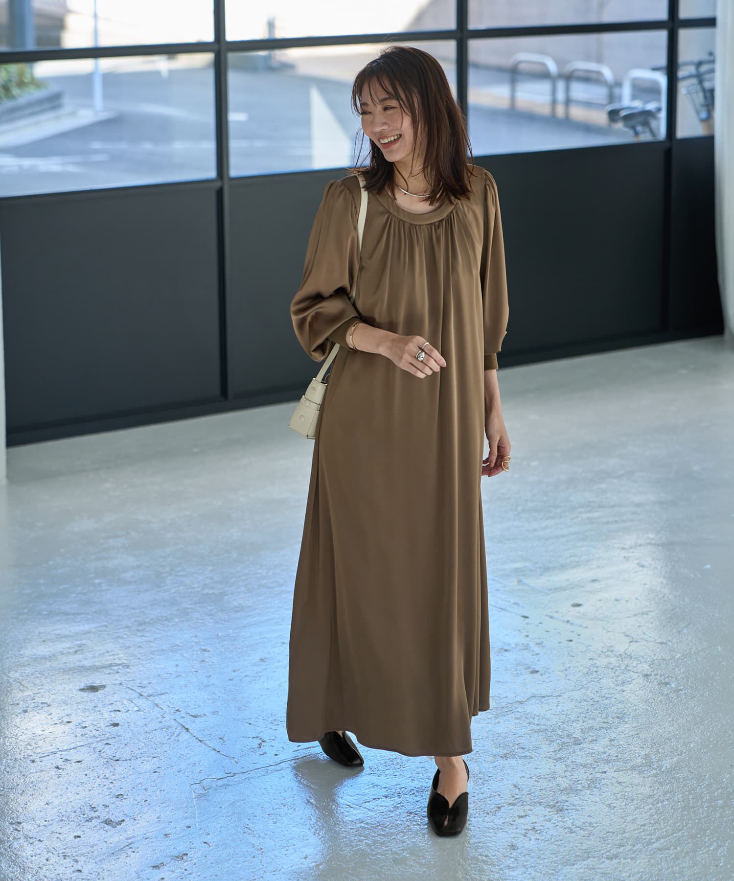 STYLE DELI「【LUXE】ノーブルサテンギャザーワンピース」|ワンピース|