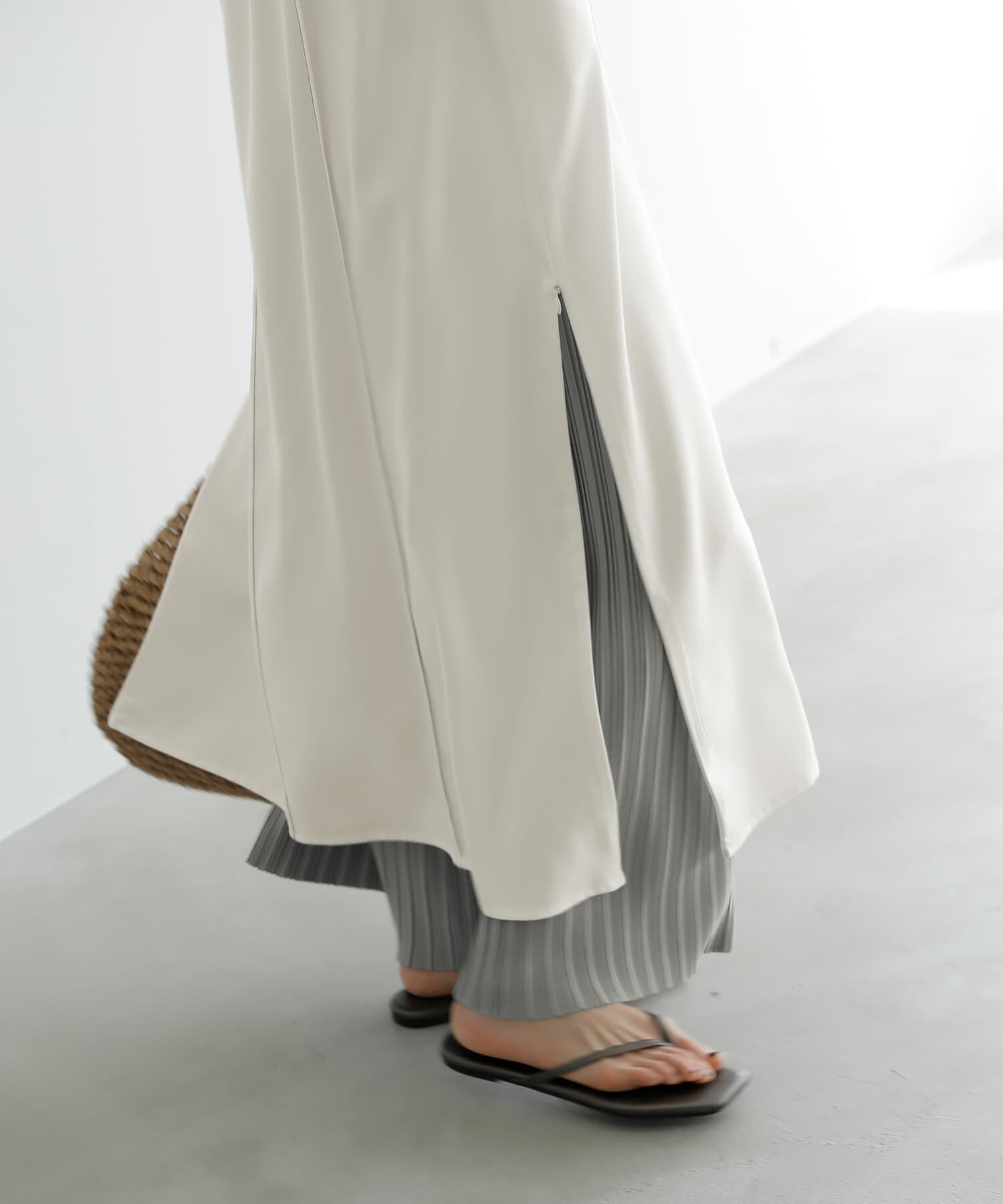 STYLE DELI「【LUXE】配色ステッチ両裾ファスナーワンピース」|ワンピース|