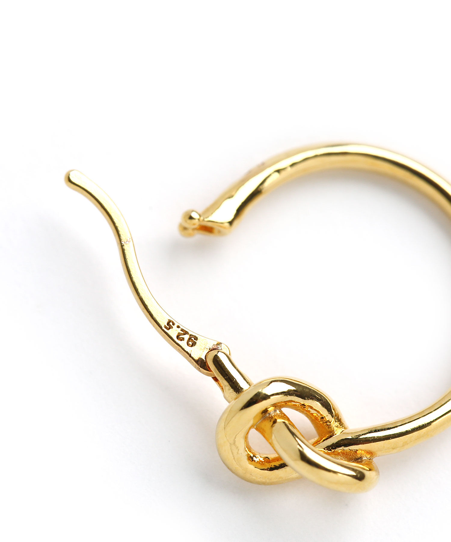 colleca la「[silver925]ノットフープピアス〈金属アレルギー対応〉」|ピアス|