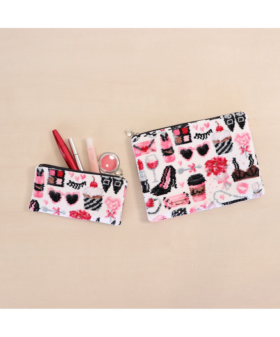 LOVERARY BY FEILER「ラブユーソーマッチ！　フラットポーチM　L/LVY-253062」|ポーチ|