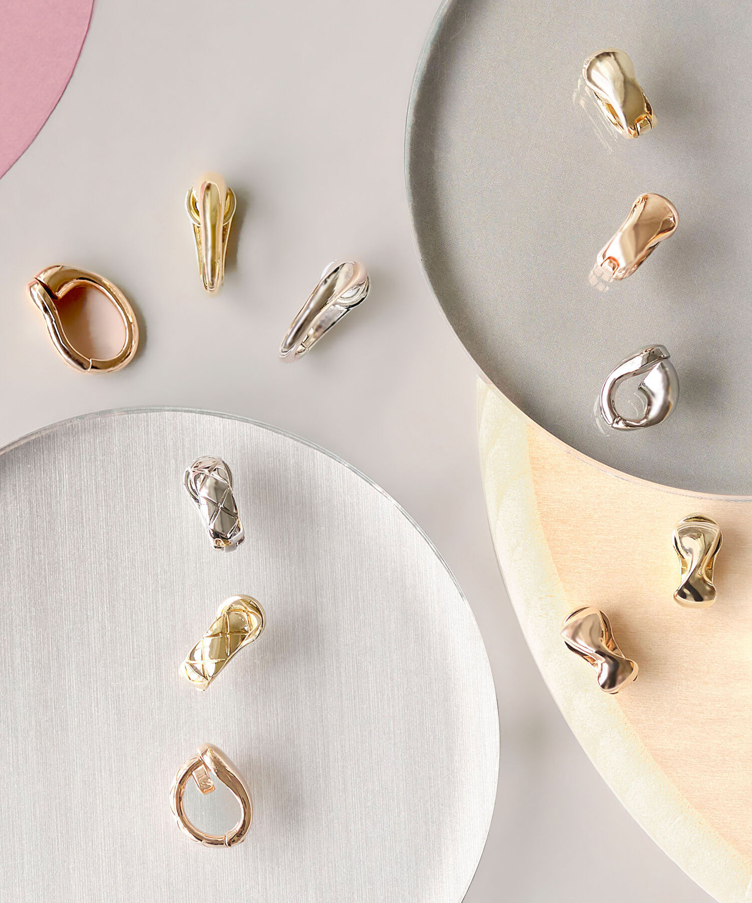  「【金属アレルギー対応】2wayワンタッチモードマグネットイヤリング　ゴールド」|イヤリング|