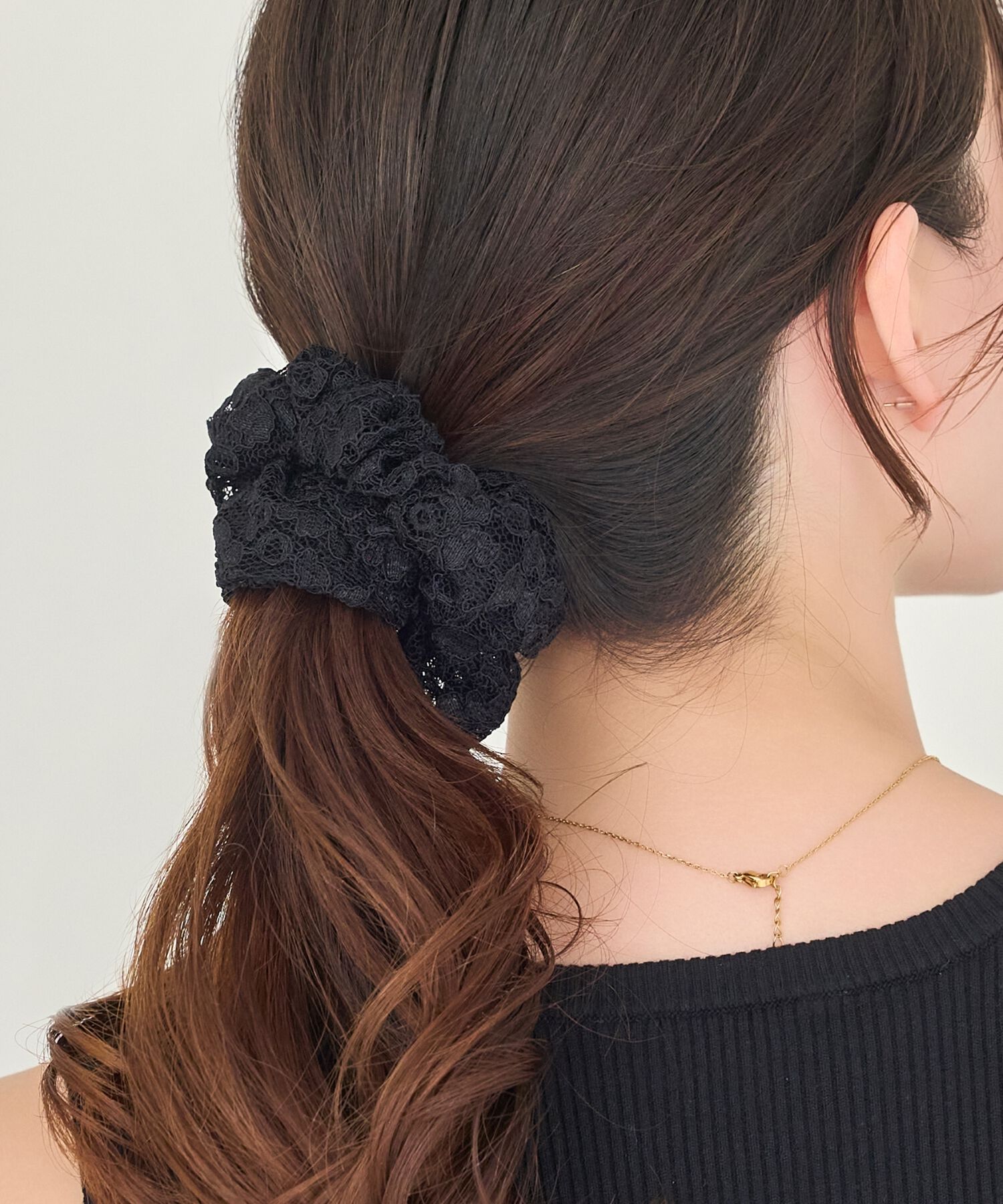 Phoebe「ガーリッシュレースシュシュ　ブラック」|ヘアゴム・シュシュ|