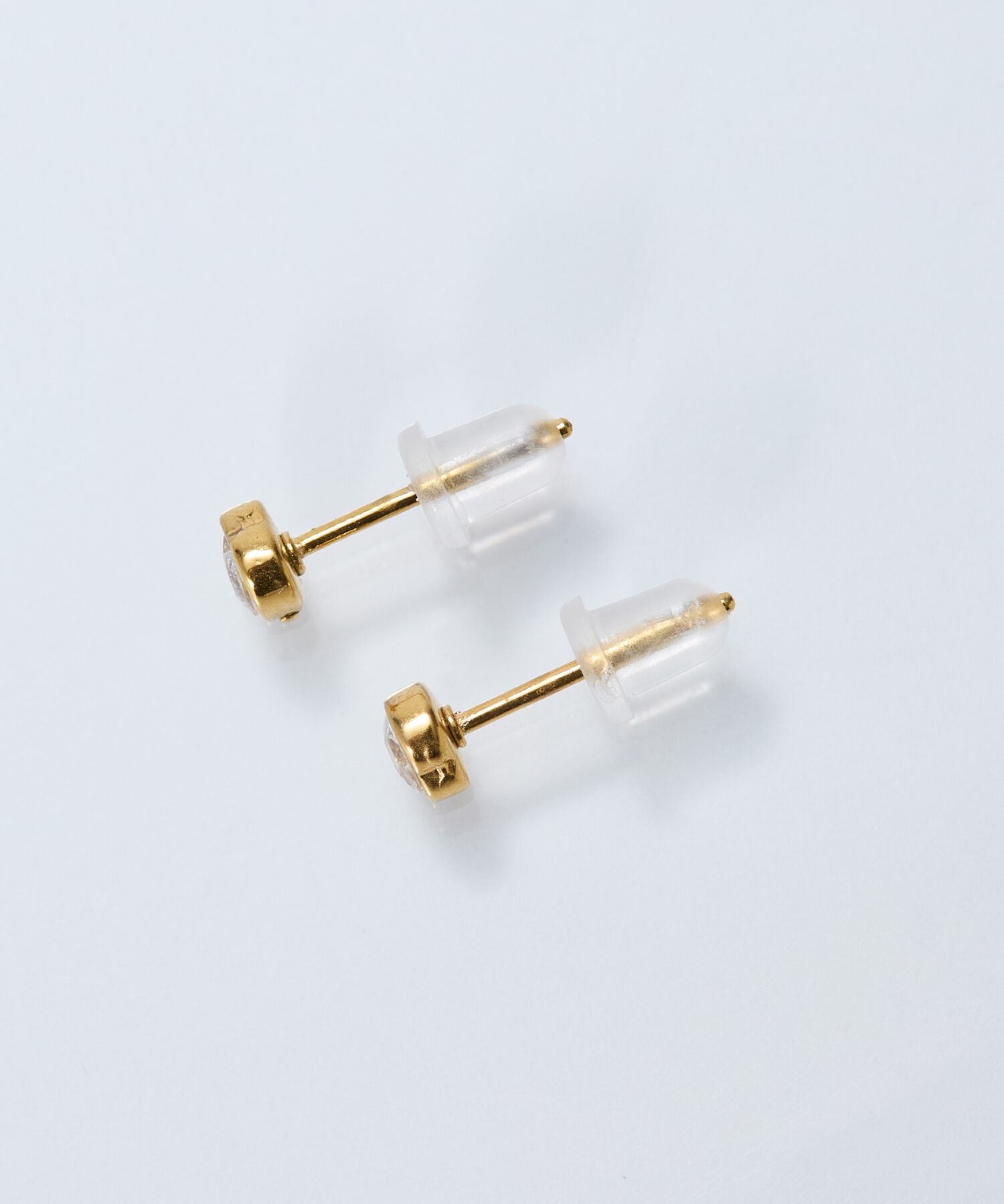 Phoebe「【金属アレルギー対応】ジュエルハートピアス　ゴールド/サージカルステンレス」|ピアス|