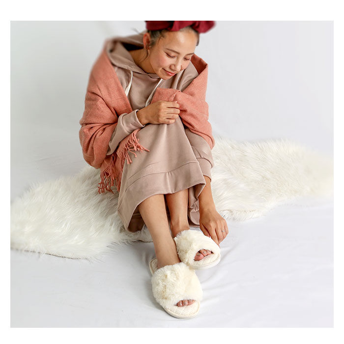 BACKYARD FAMILY「スリッパ おしゃれ 冬用 通販 ルームシューズ 冬 フェイク ファー レディース もこもこ」|ルームシューズ|