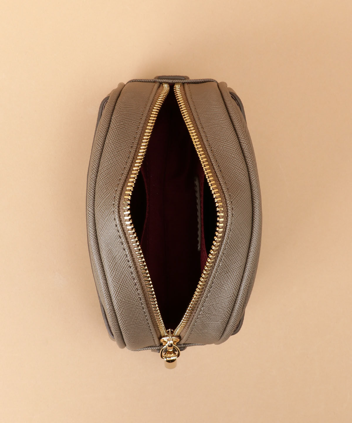 Samantha Thavasa「アーチフォルム シンプルポーチ」|ポーチ|