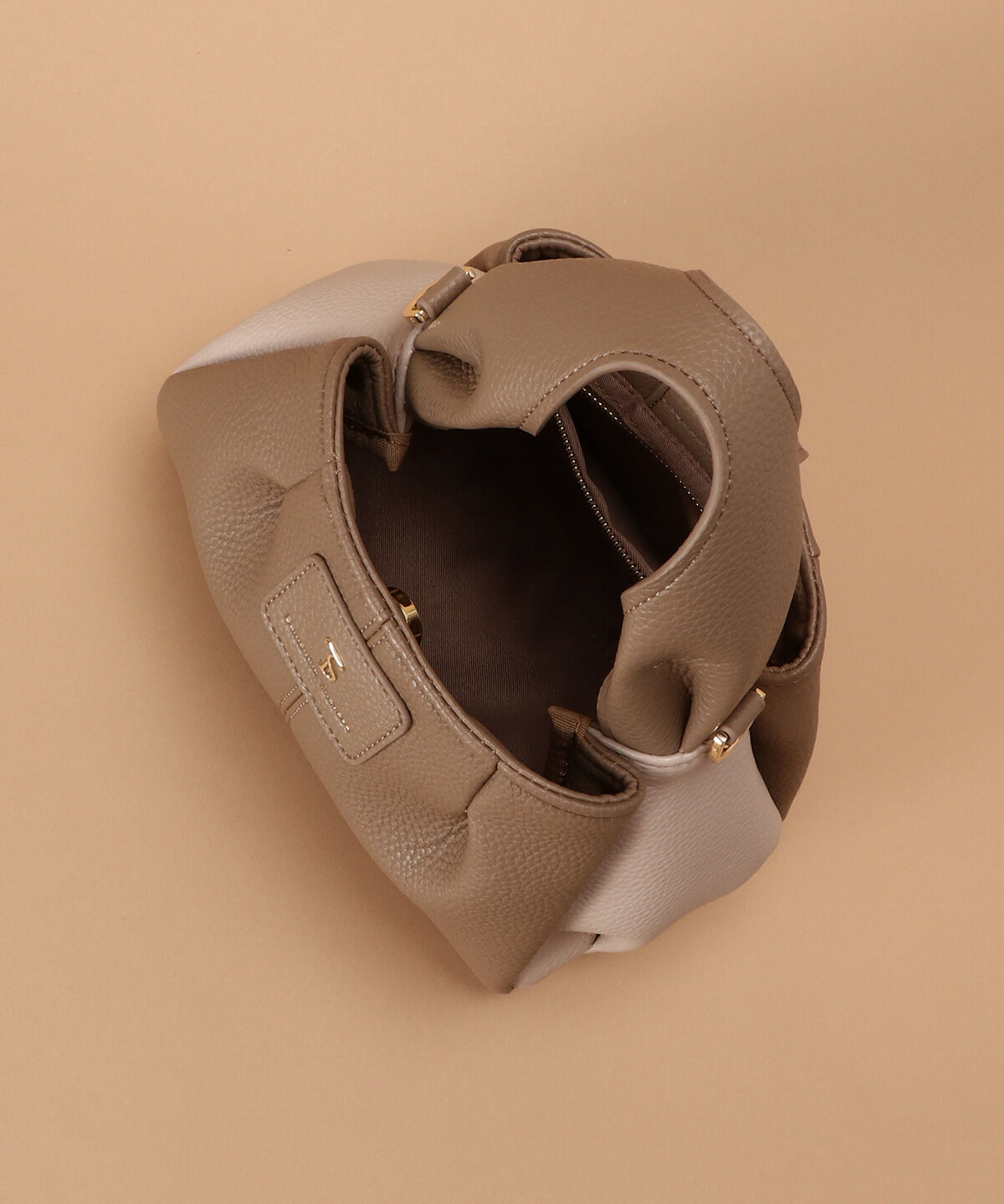 Samantha Thavasa「タックワンハンドルバッグ 小サイズ」|ハンドバッグ|