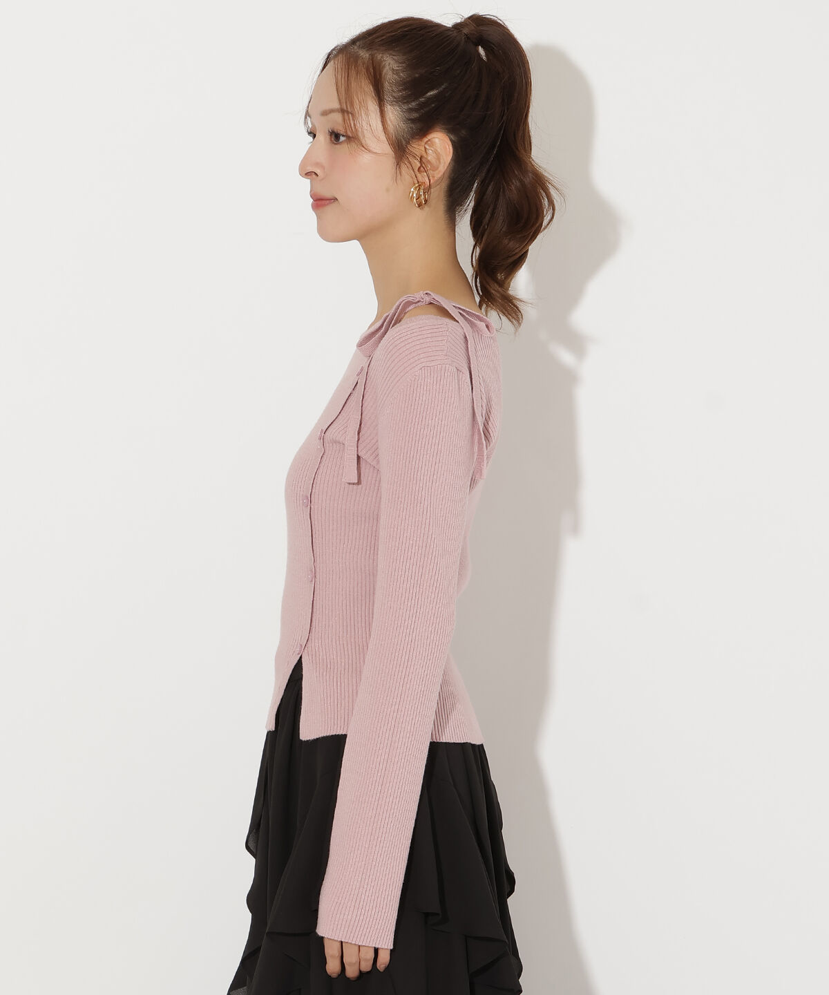 アンドクチュール「アシメリボンスリットプルオーバー」|ニット・セーター|