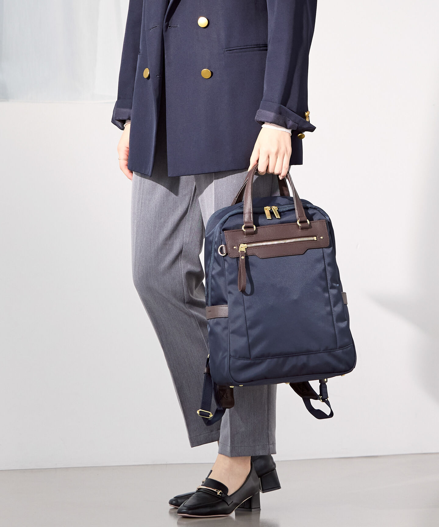 ace.「ace.／エース ビエナ3 A4 13.3インチサイズ リュックサック 2気室 レディースビジネス 68704」|リュック|ネイビー