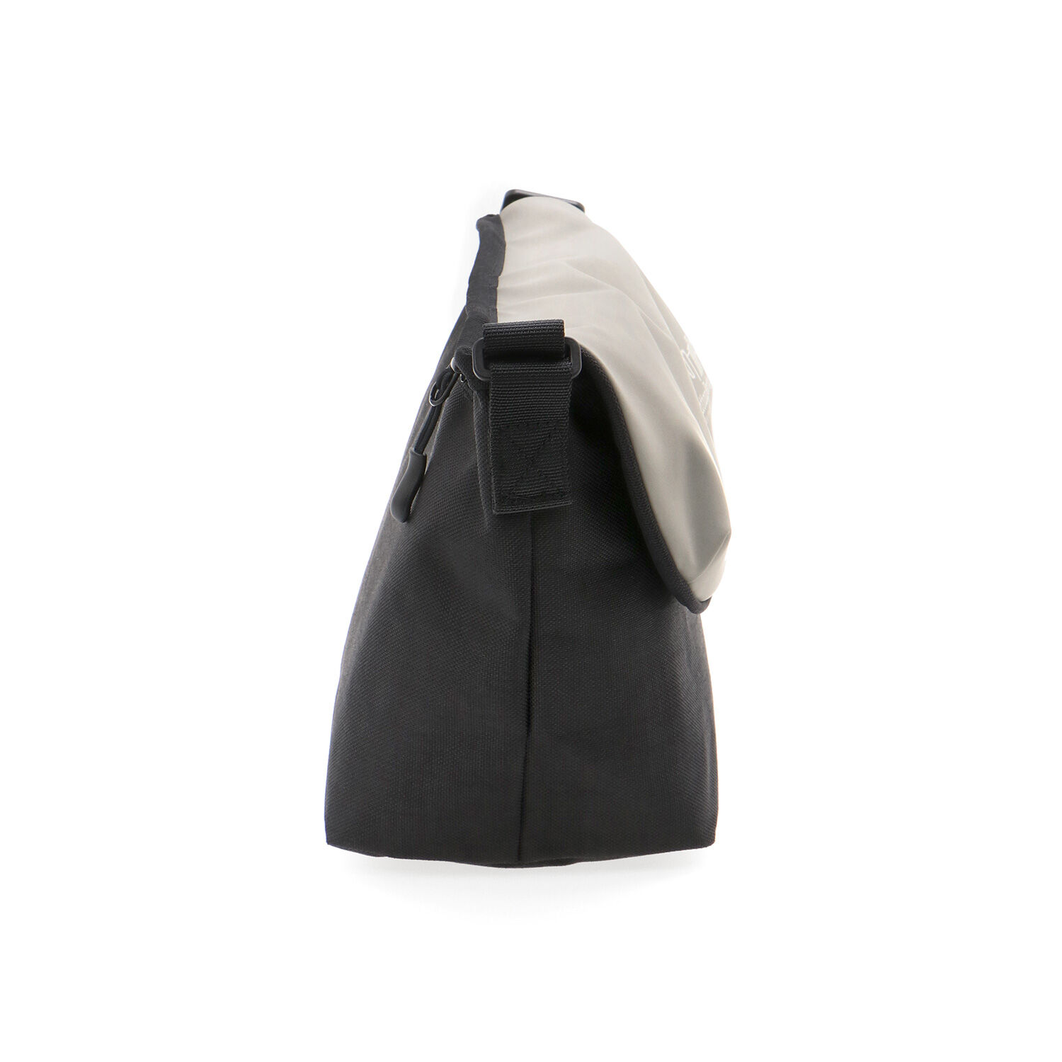 Manhattan Portage「Nylon Messenger Bag Back Pocket W/ Divider Magnet VEG Leather 600D HYDR」|ショルダー・メッセンジャー|