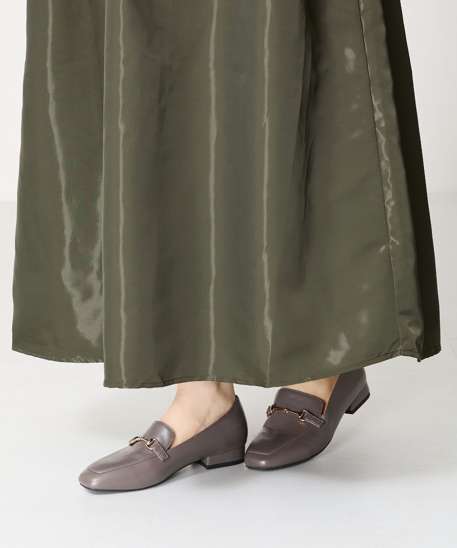 ORiental TRaffic「【跳べるパンプス/シリーズ累計１５０万足突破】スクエアトゥビットモチーフ  ローファー /R-3210」|パンプス|