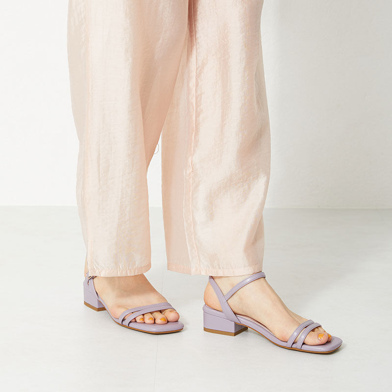 WA Oriental TRaffic「【アウトレット価格】スクエアトゥナローストラップサンダル/32209 サンダル トレンド 人気」|サンダル|