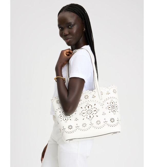 kate spade new york「ドゥー イット オール スペード フラワー パーフォレーテッド ラージ トート」|トートバッグ|