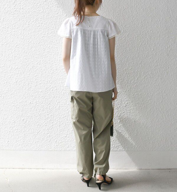 SHIPS any「SHIPS any:〈洗濯機可能〉エンブロイダリー シャンブレー フレア ギャザー ブラウス」|シャツ・ブラウス|